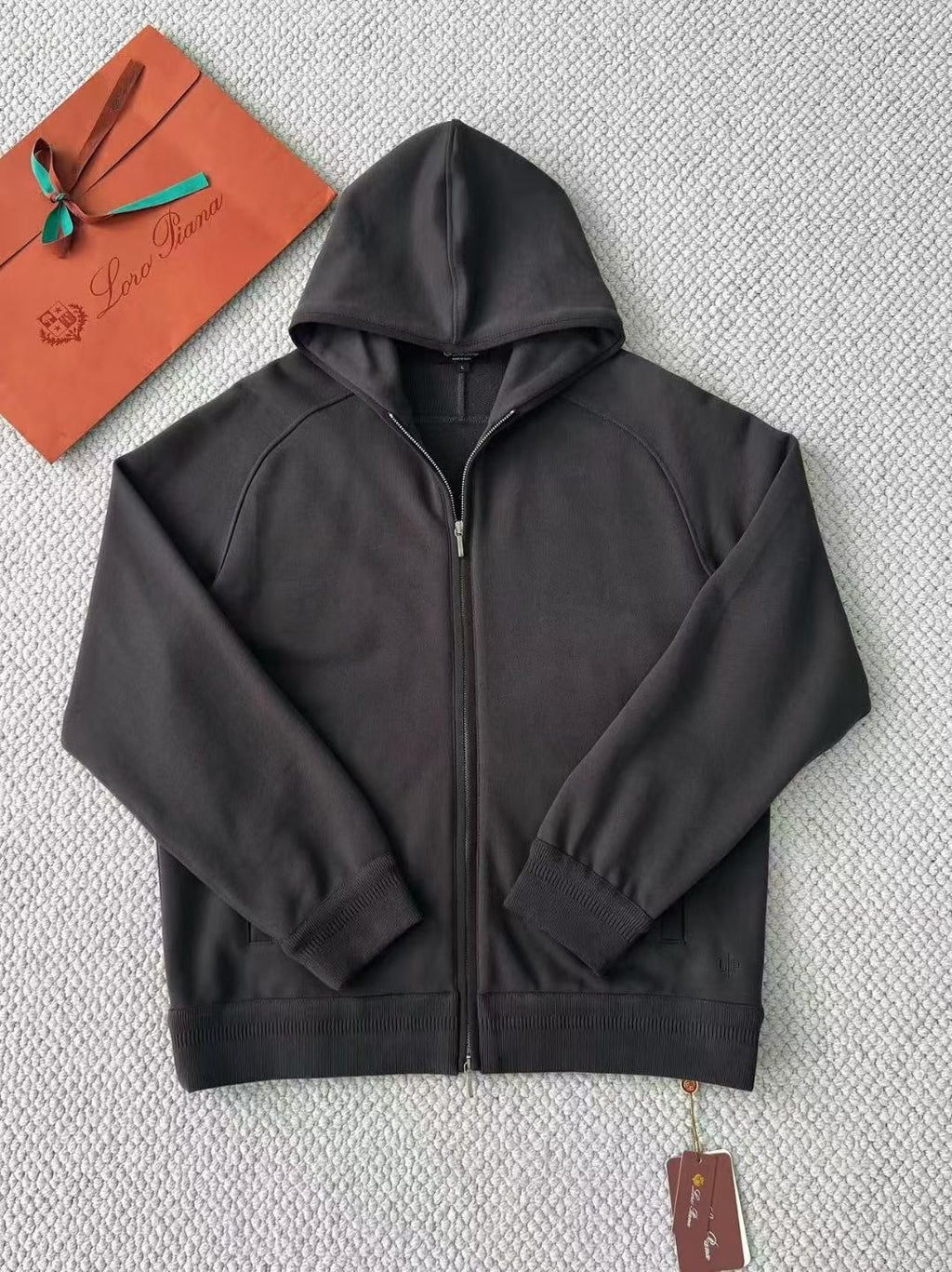 Loro Piana Hoodie in Anthrazit – Premium Kapuzenjacke mit Reißverschluss