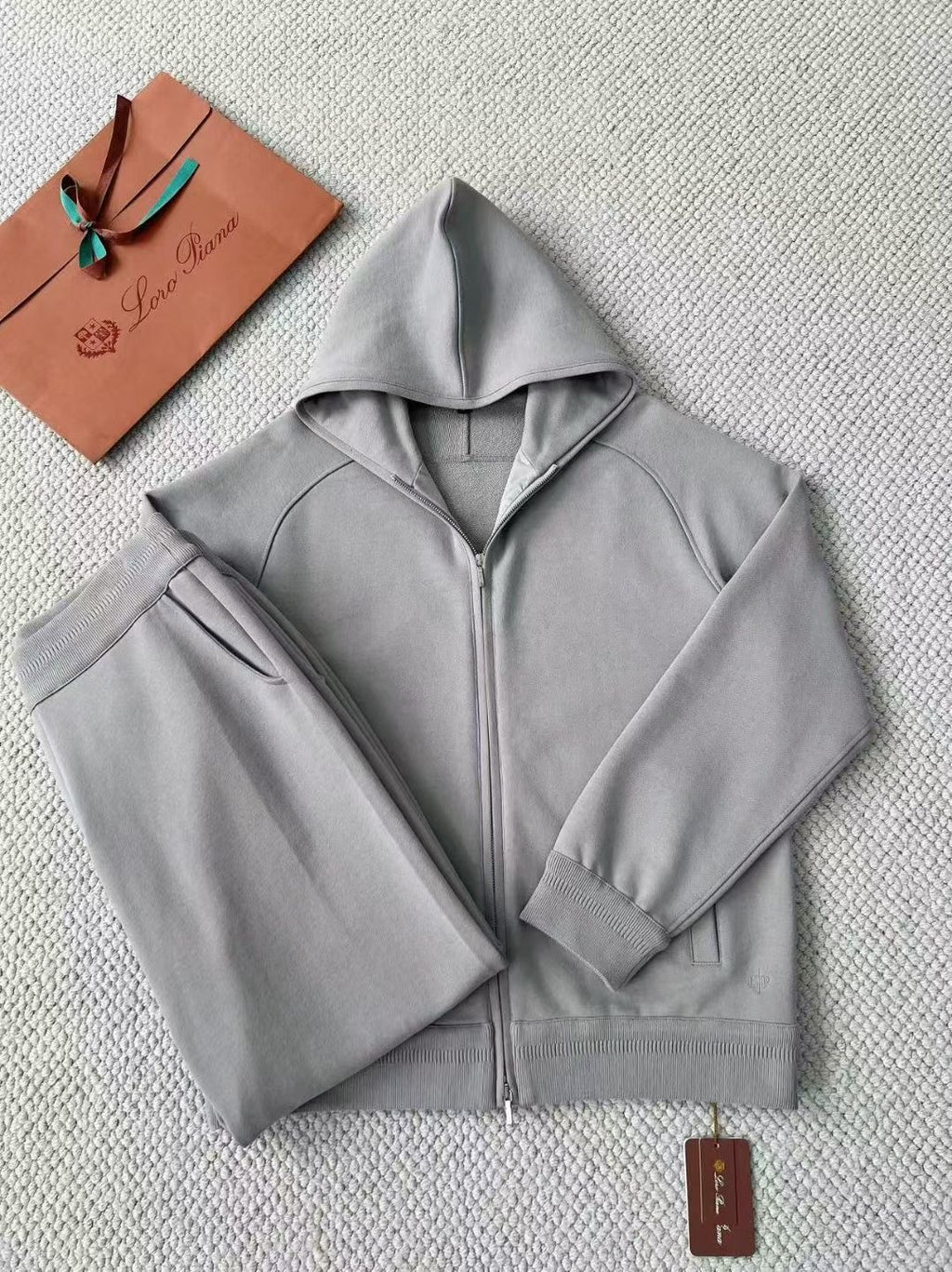 Loro Piana Hoodie in Grau – Premium Kapuzenjacke mit Reißverschluss