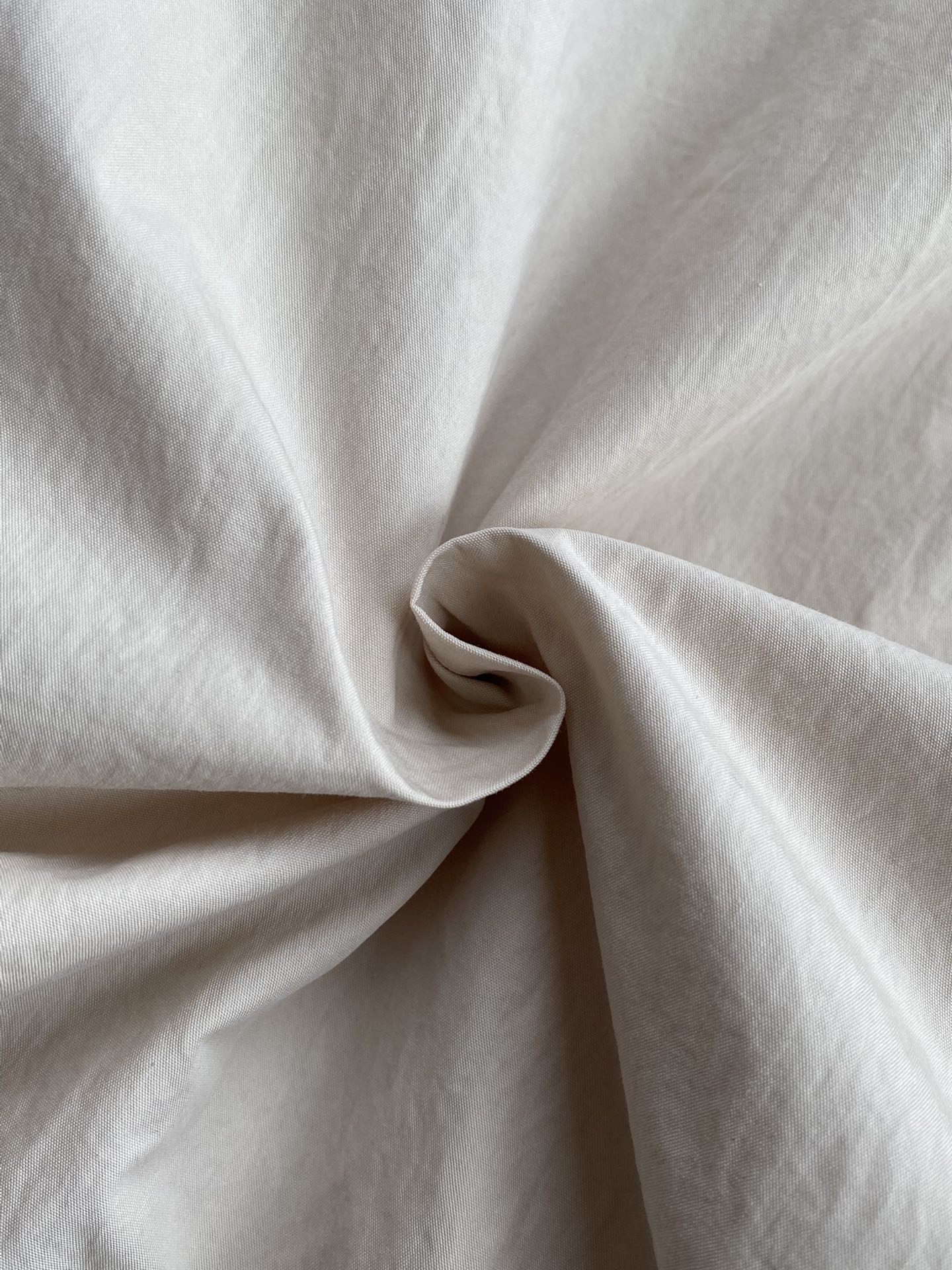 Brunello Cucinelli Hellbeige Herrenjacke – Leichte Übergangsjacke mit Druckknöpfen