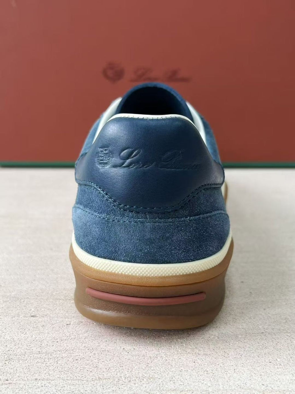 Loro Piana Herren-Sneaker aus Veloursleder in Blau