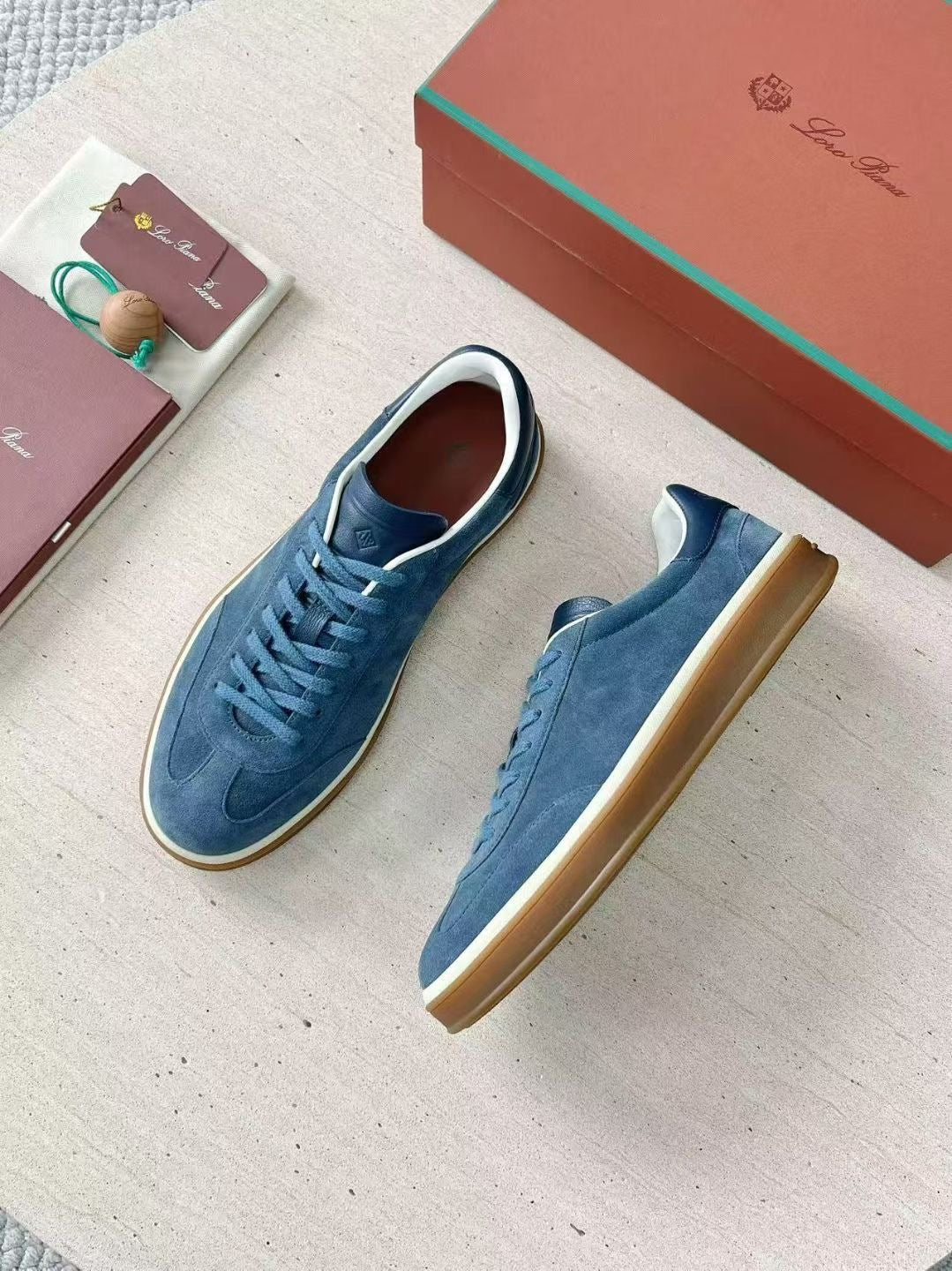 Loro Piana Herren-Sneaker aus Veloursleder in Blau