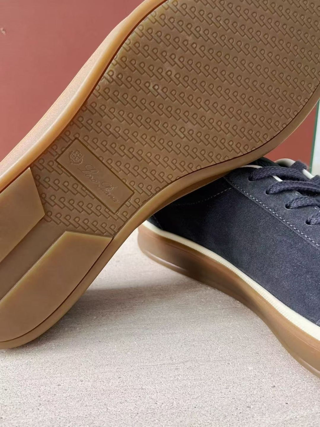 Loro Piana Herren-Sneaker aus Veloursleder in Dunkelgrau