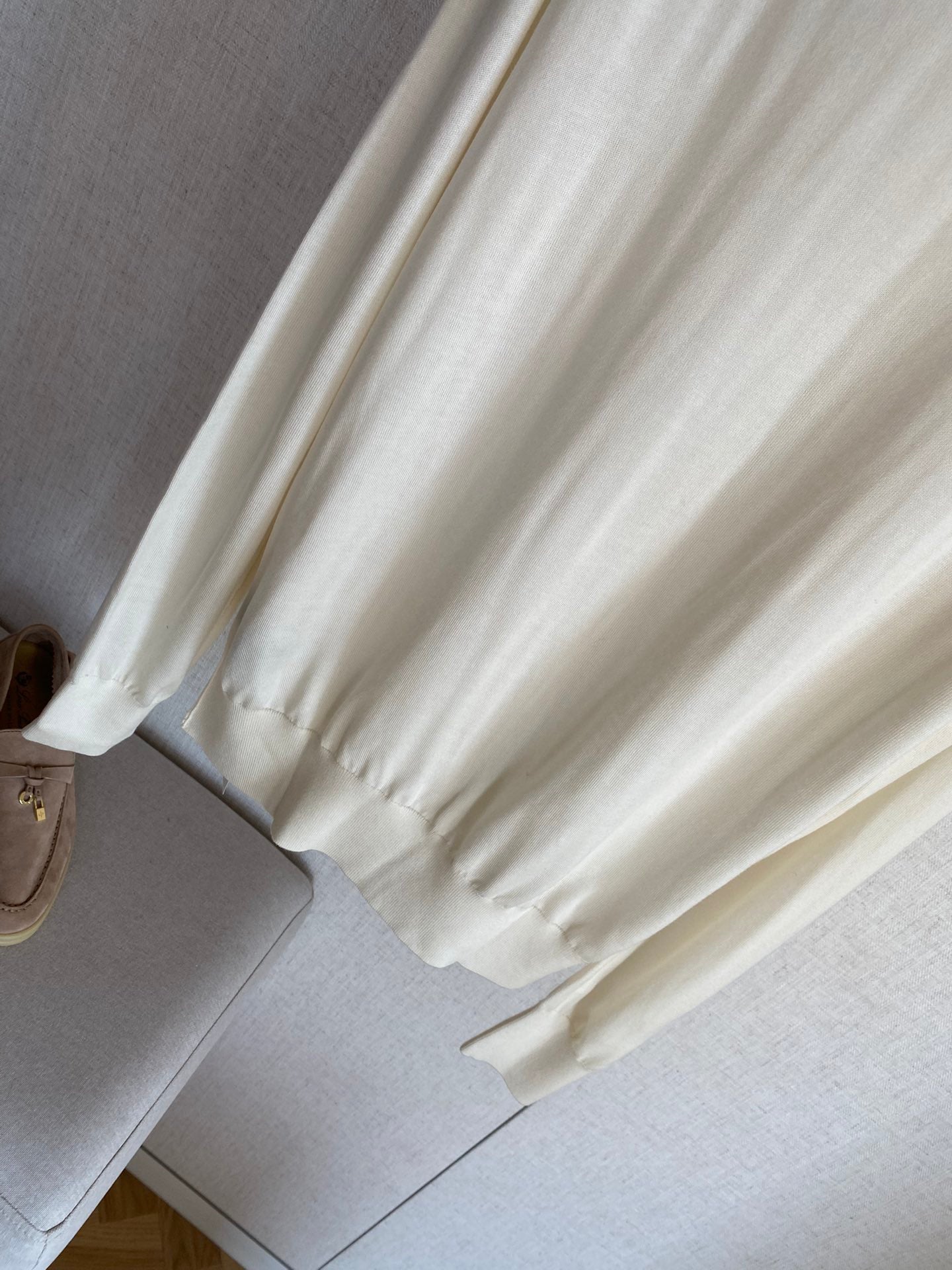 Bottega Veneta Herren Langarm-Polo – Cremefarbenes Shirt mit 5-Knopf