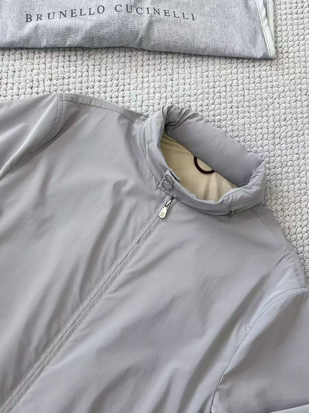 Brunello Cucinelli – Leichte Herrenjacke mit elastischem Bund und Innenfutter