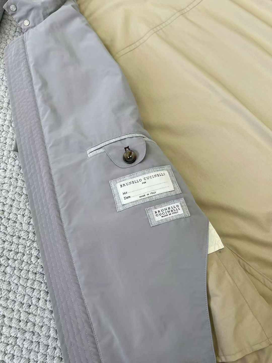 Brunello Cucinelli – Leichte Herrenjacke mit elastischem Bund und Innenfutter