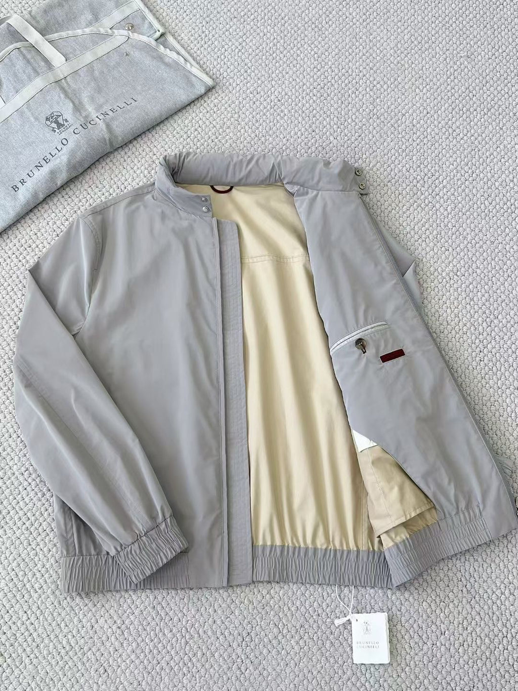 Brunello Cucinelli – Leichte Herrenjacke mit elastischem Bund und Innenfutter