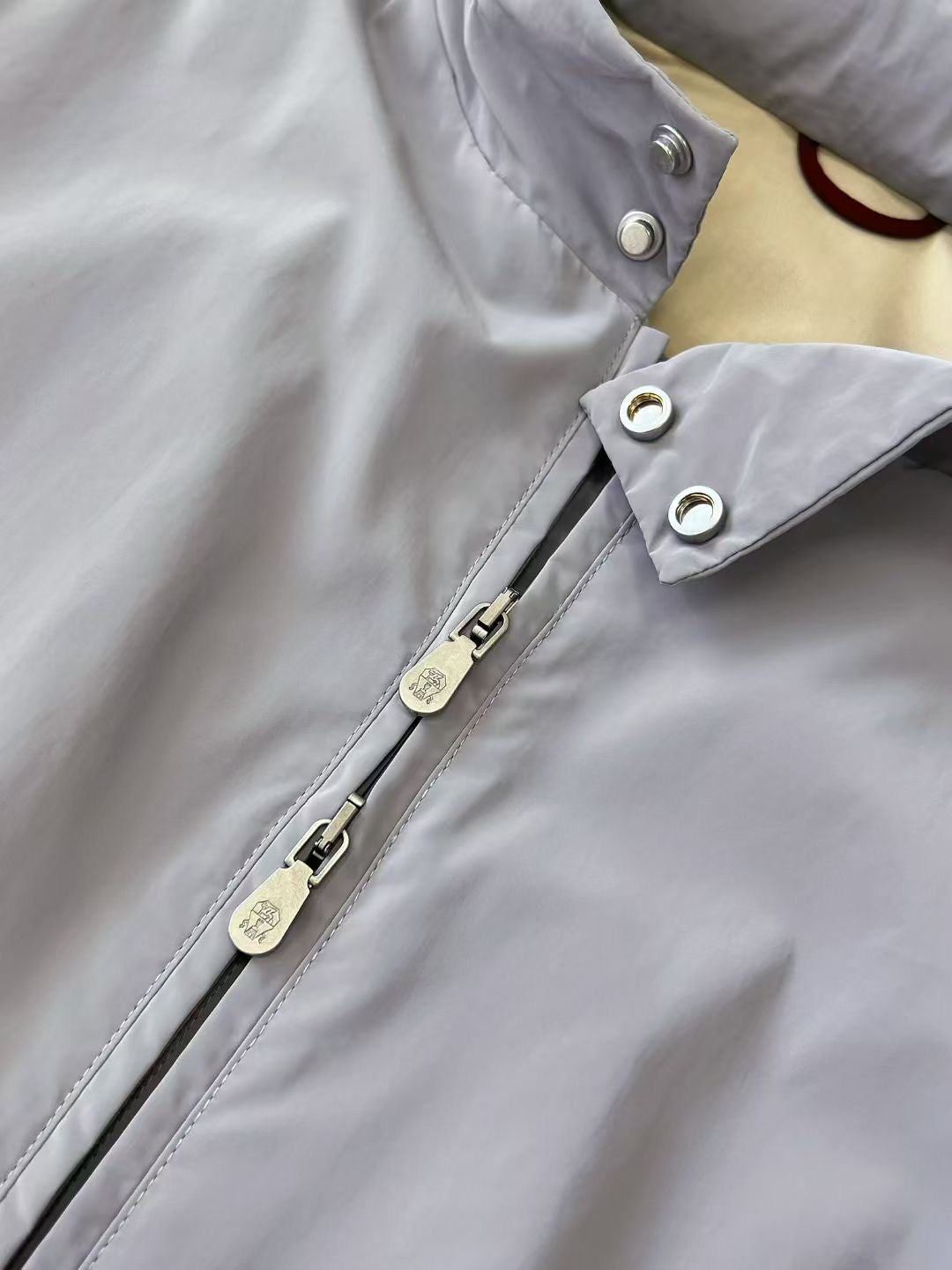 Brunello Cucinelli – Leichte Herrenjacke mit elastischem Bund und Innenfutter