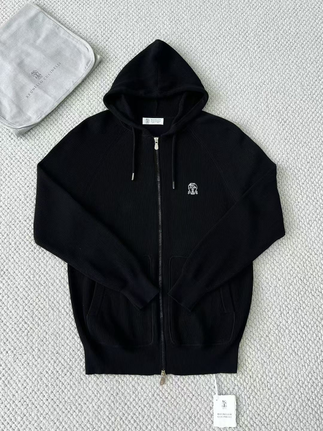 Brunello Cucinelli - Herren Freizeitanzug mit Zip-Hoodie und Jogginghose in Schwarz