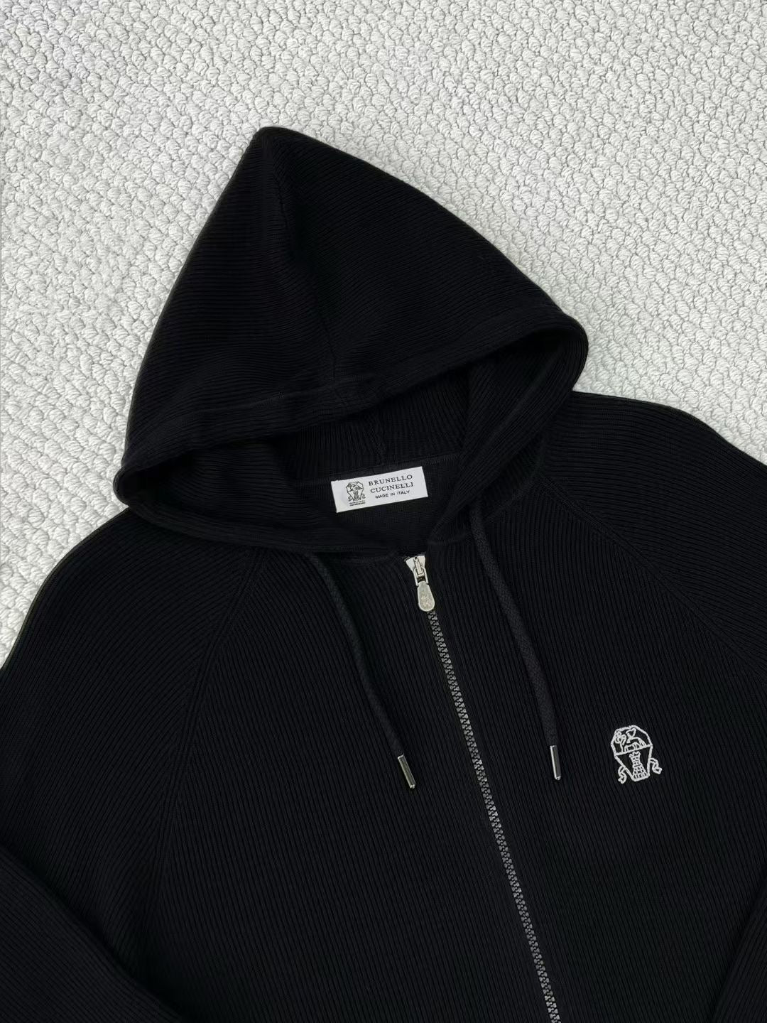 Brunello Cucinelli - Herren Freizeitanzug mit Zip-Hoodie und Jogginghose in Schwarz