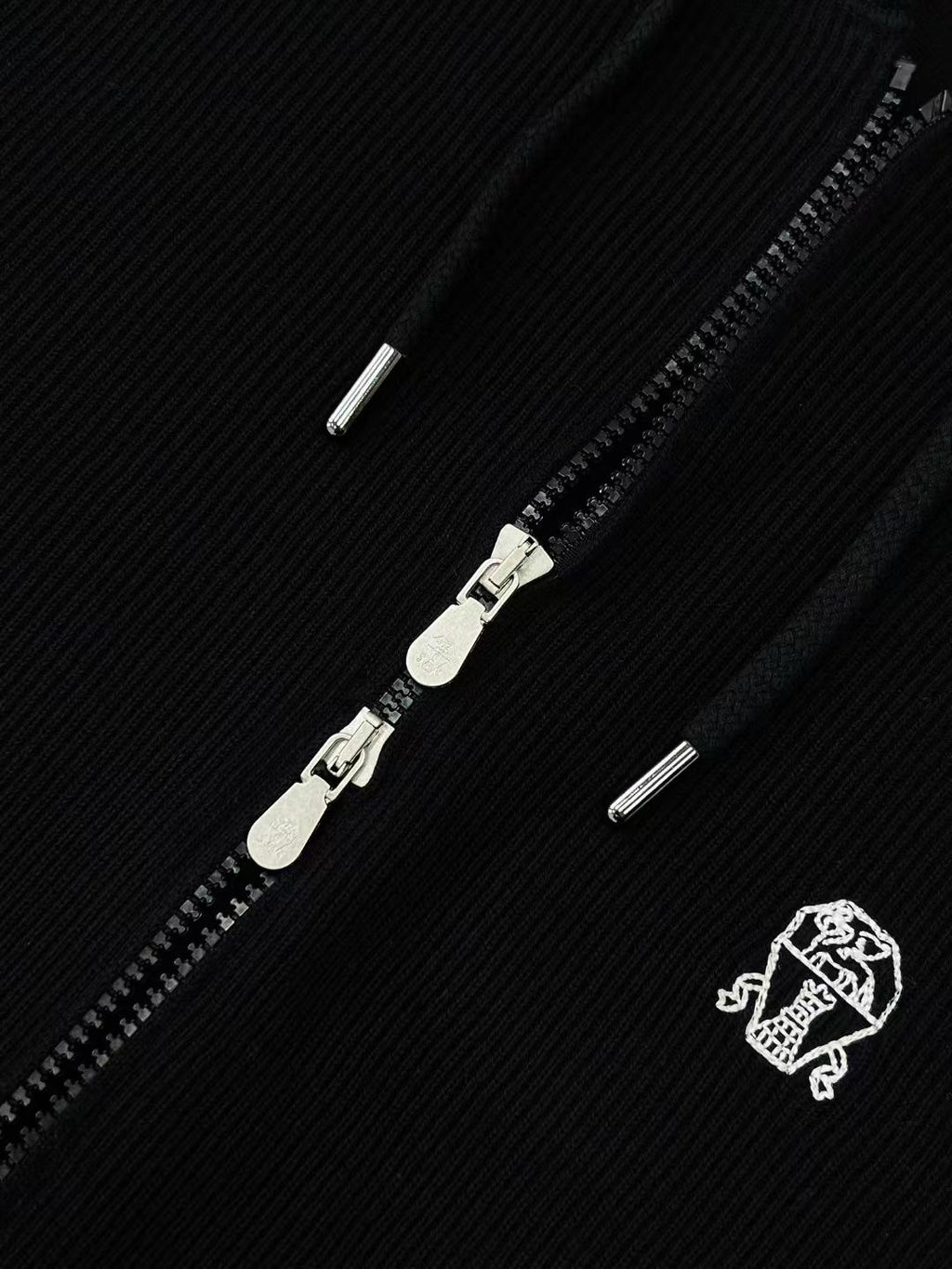 Brunello Cucinelli - Herren Freizeitanzug mit Zip-Hoodie und Jogginghose in Schwarz