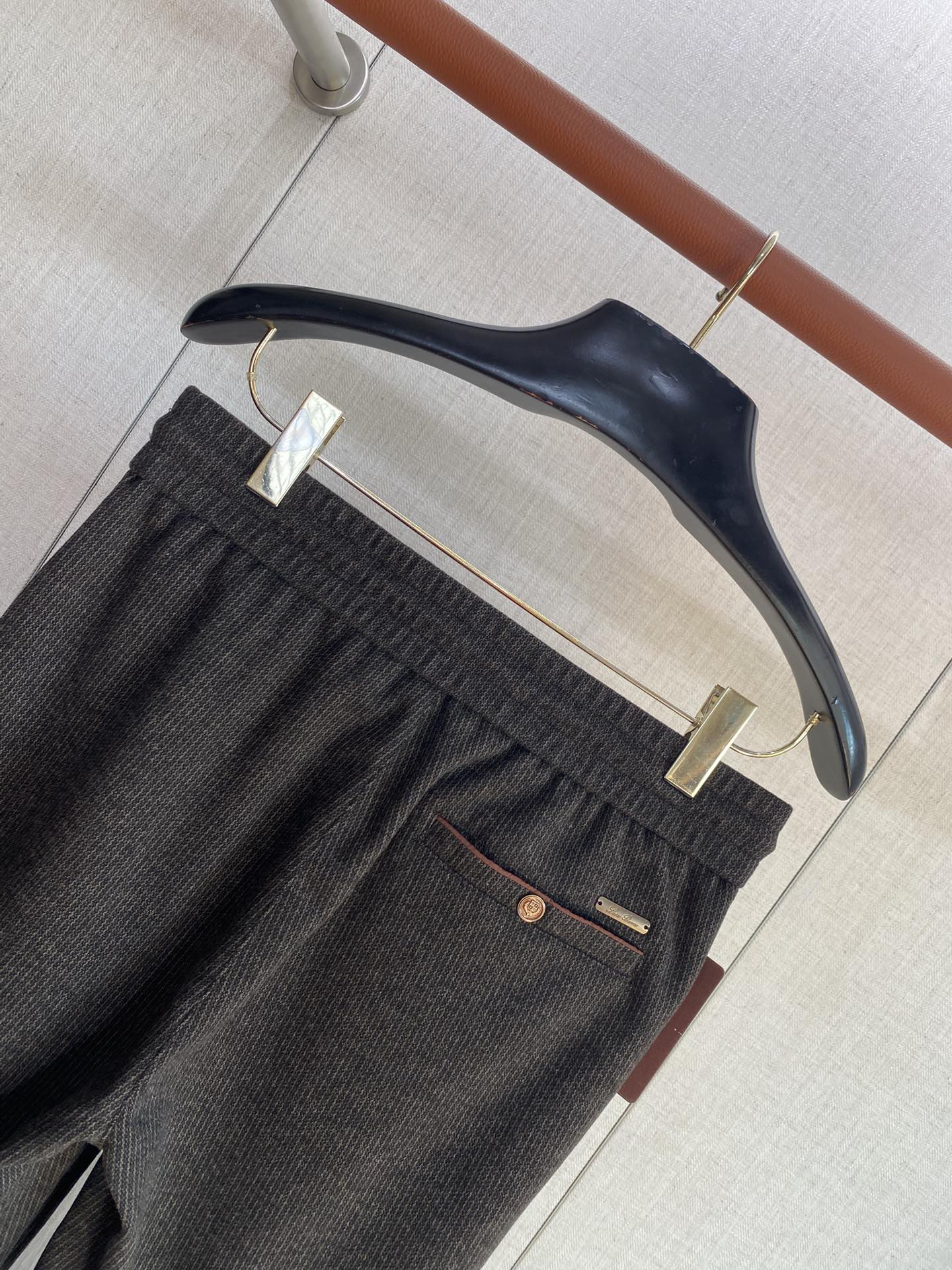 Loro Piana Loungehose Dunkelgrau – Weiche Freizeit- und Relaxhose mit Kordelzug