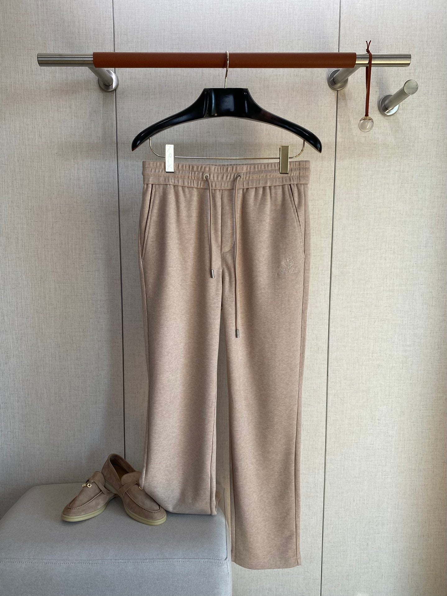 Loro Piana Loungehose Beige – Weiche Freizeit- und Relaxhose mit Kordelzug
