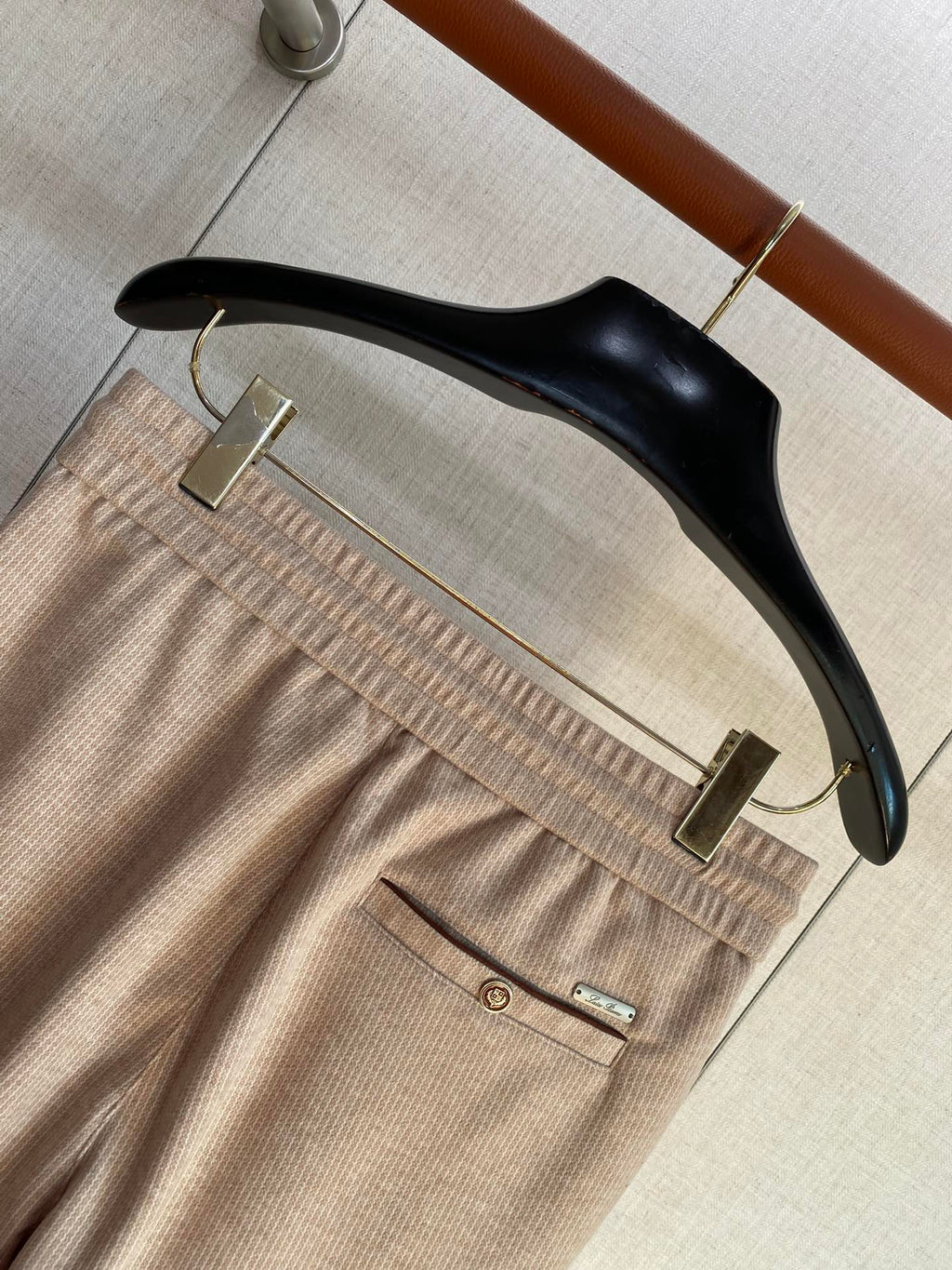 Loro Piana Loungehose Beige – Weiche Freizeit- und Relaxhose mit Kordelzug