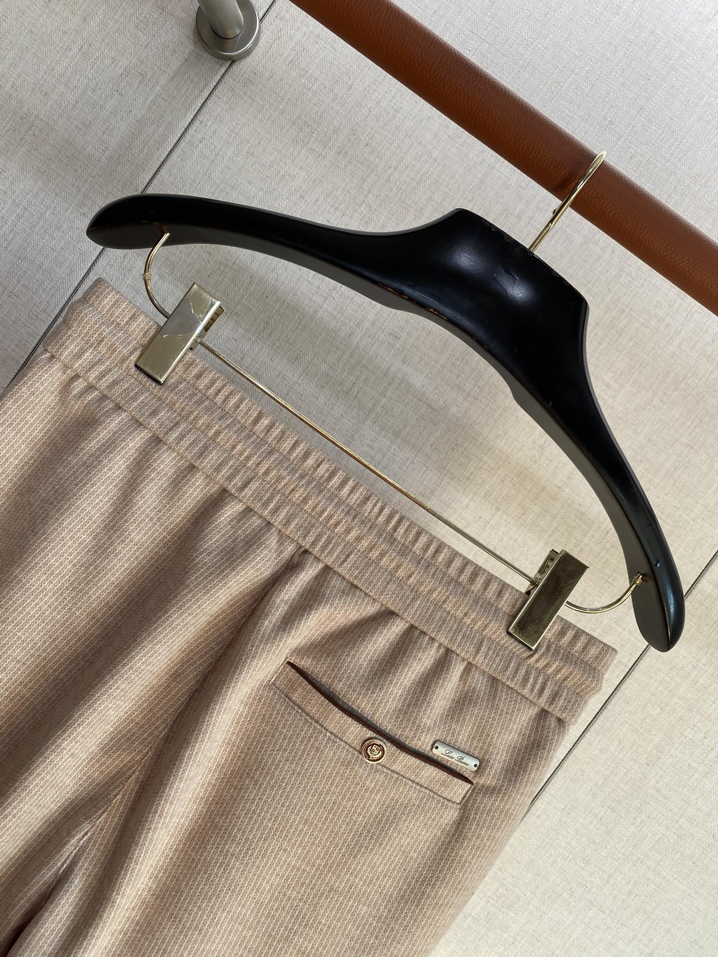 Loro Piana Loungehose Beige – Weiche Freizeit- und Relaxhose mit Kordelzug
