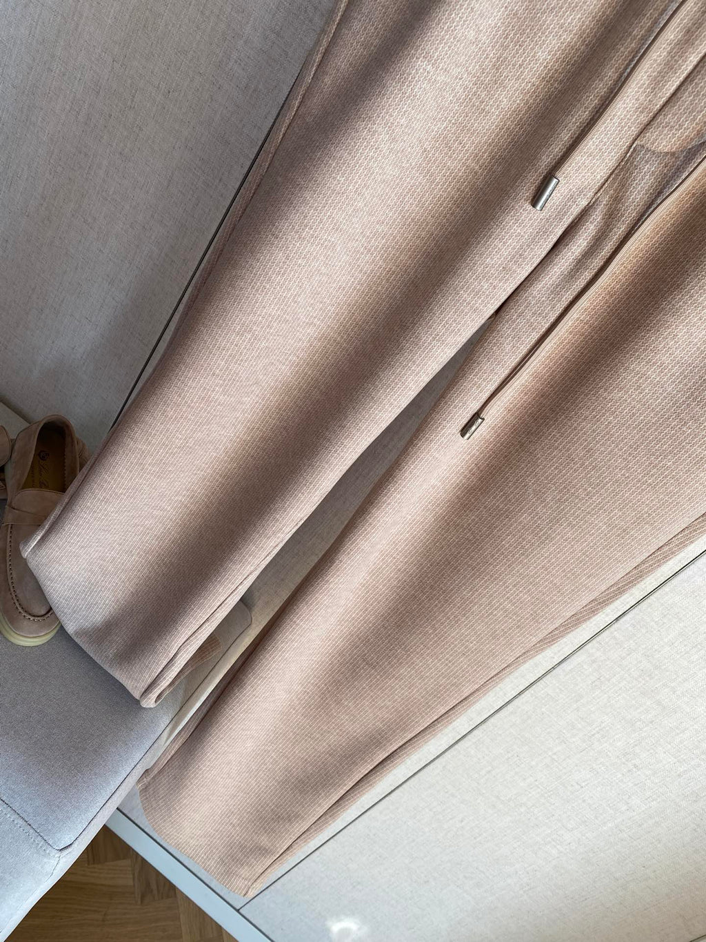 Loro Piana Loungehose Beige – Weiche Freizeit- und Relaxhose mit Kordelzug