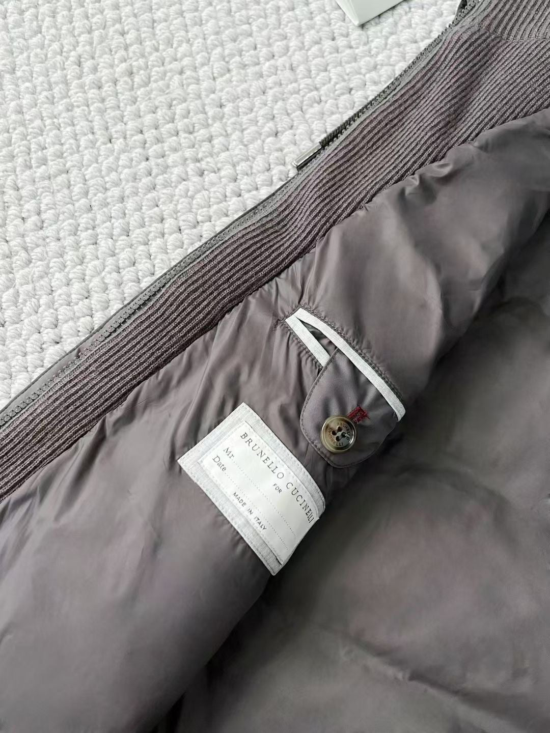 Brunello Cucinelli Steppweste mit Kapuze – Gefütterte Winterweste in Anthrazit