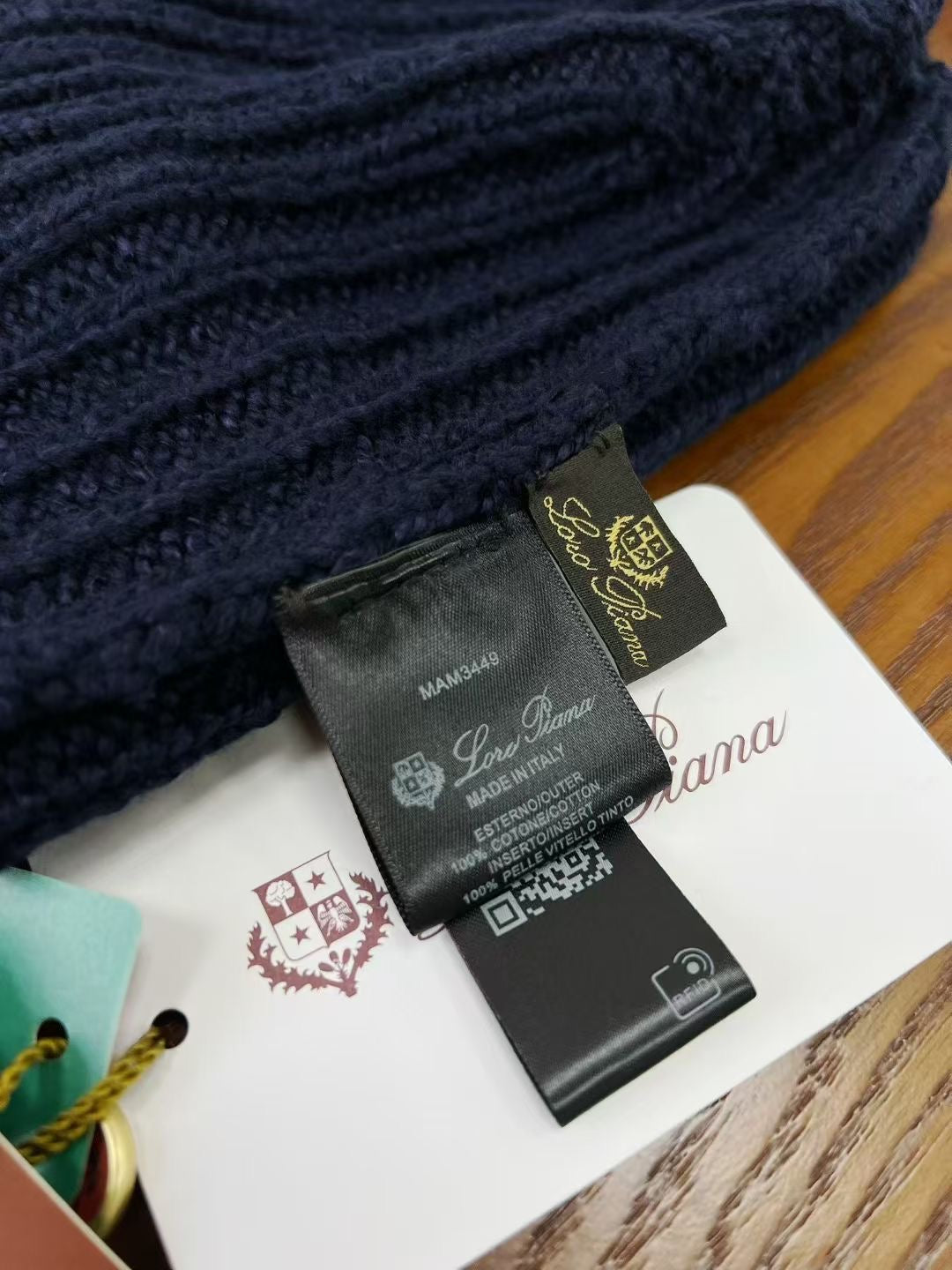 Lora Piana Strickmütze aus Wolle – Wintermütze in Dunkelblau mit Umschlag