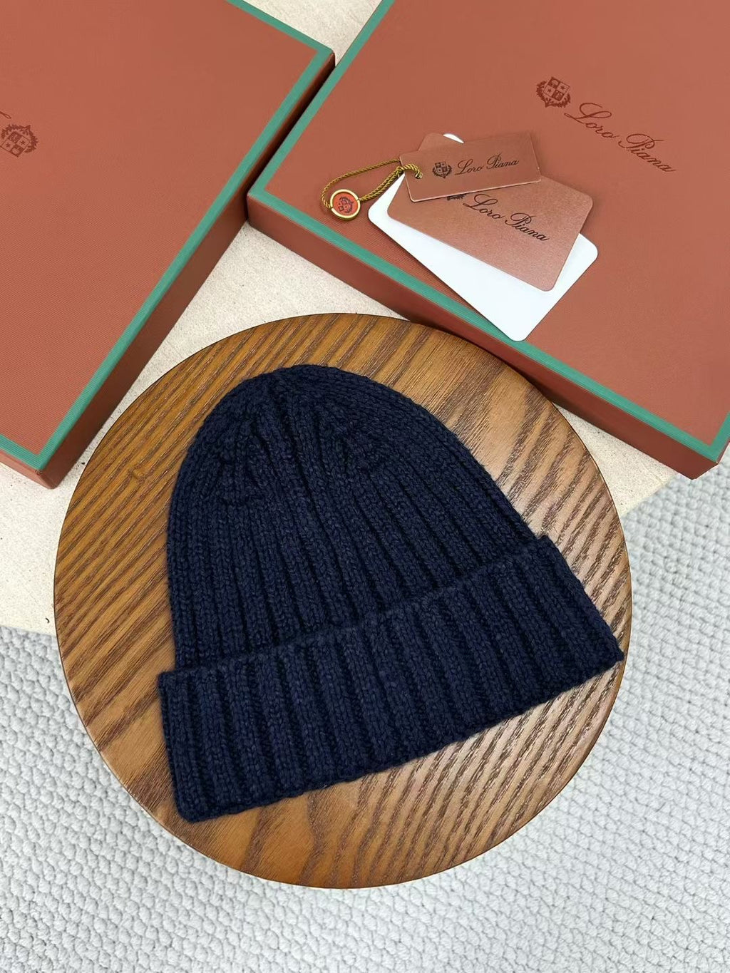 Lora Piana Strickmütze aus Wolle – Wintermütze in Dunkelblau mit Umschlag