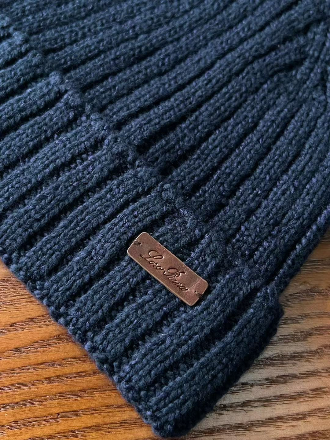 Loro Piana – Dunkelblaues Beanie aus Baumwolle mit Lederdetail