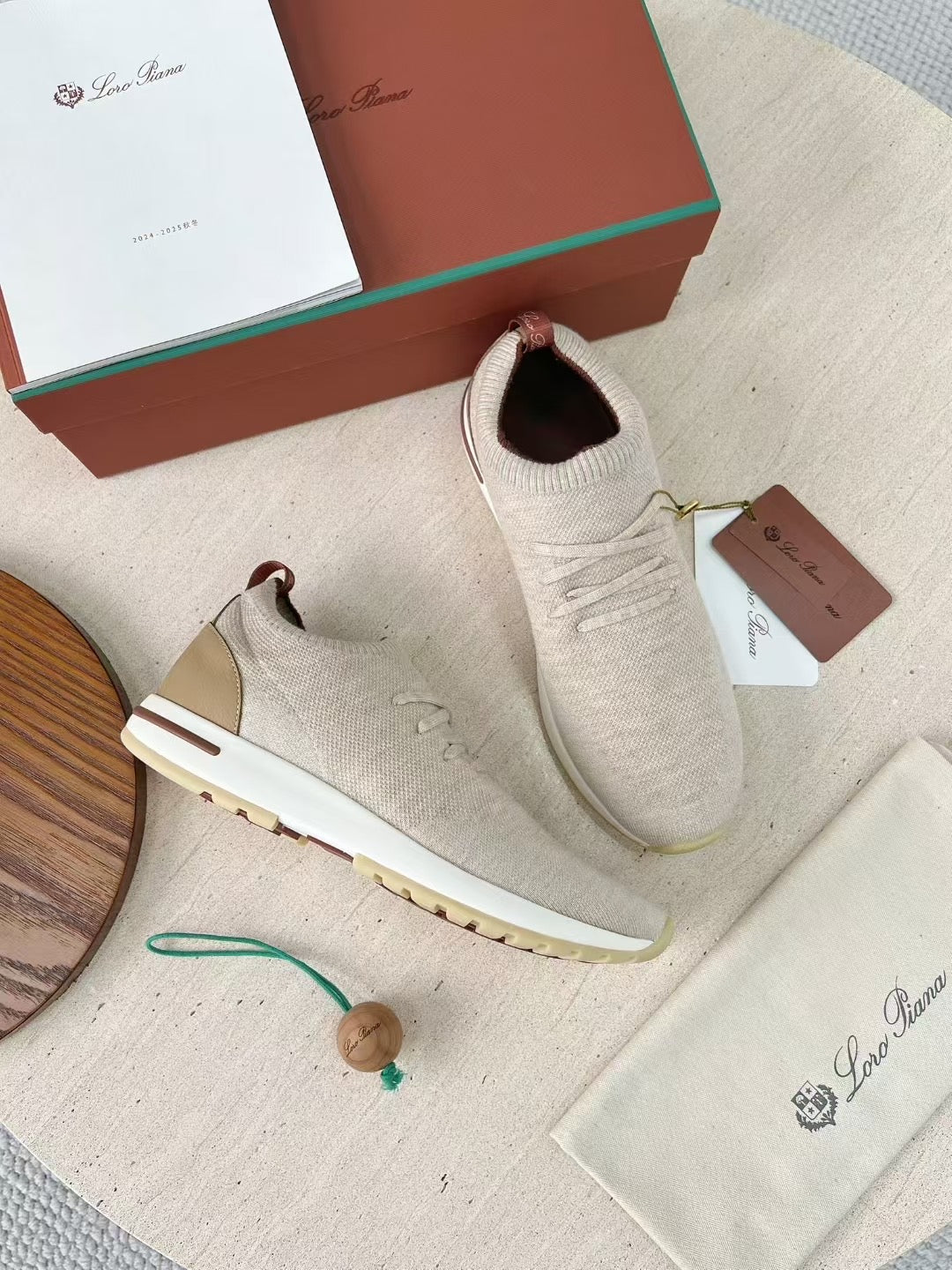 Loro Piana – Beige Strick-Sneaker mit braunen Akzenten