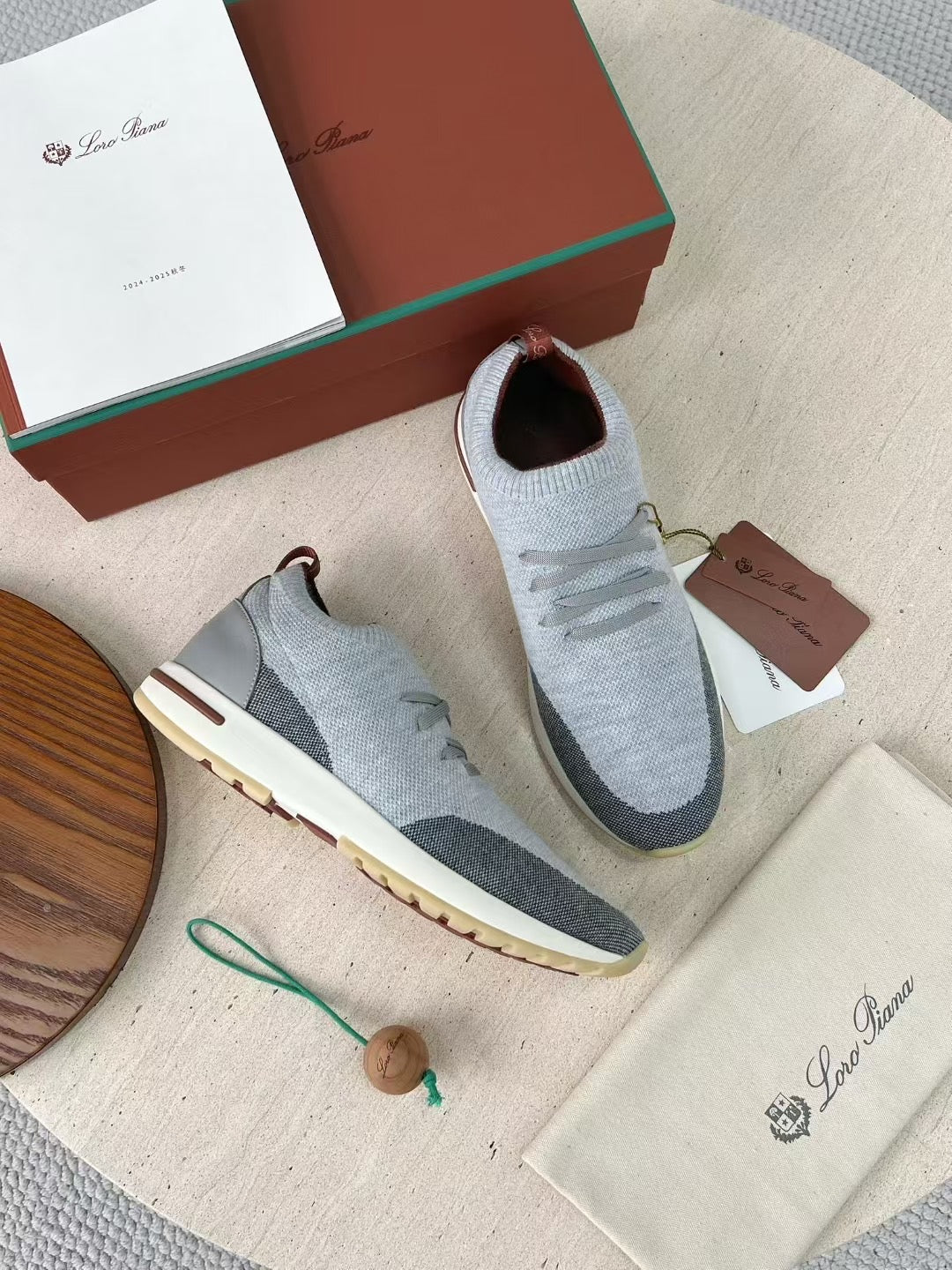 Loro Piana – Graue Strick-Sneaker mit elastischen Schnürsenkeln