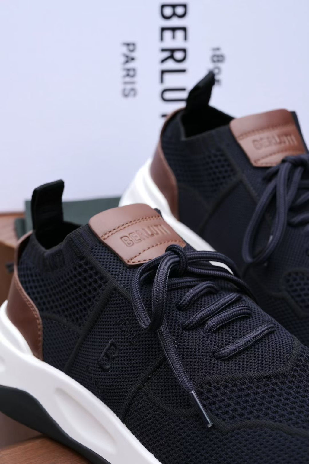 Berluti – Schwarze Sneaker mit Venezia-Leder und Mesh-Details