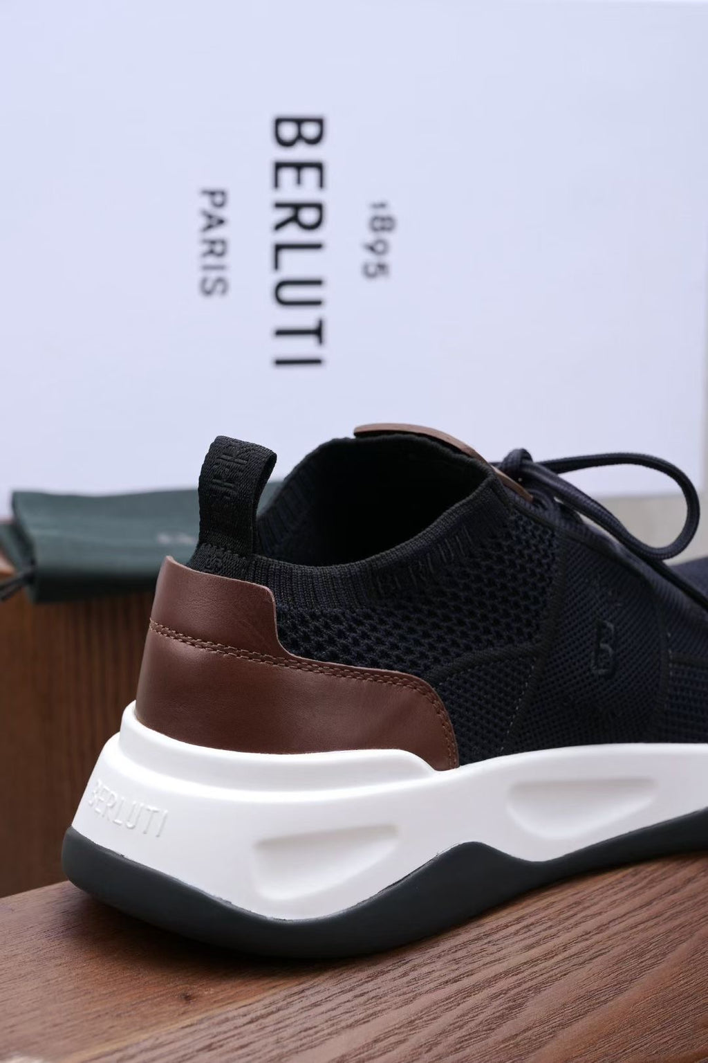 Berluti – Schwarze Sneaker mit Venezia-Leder und Mesh-Details