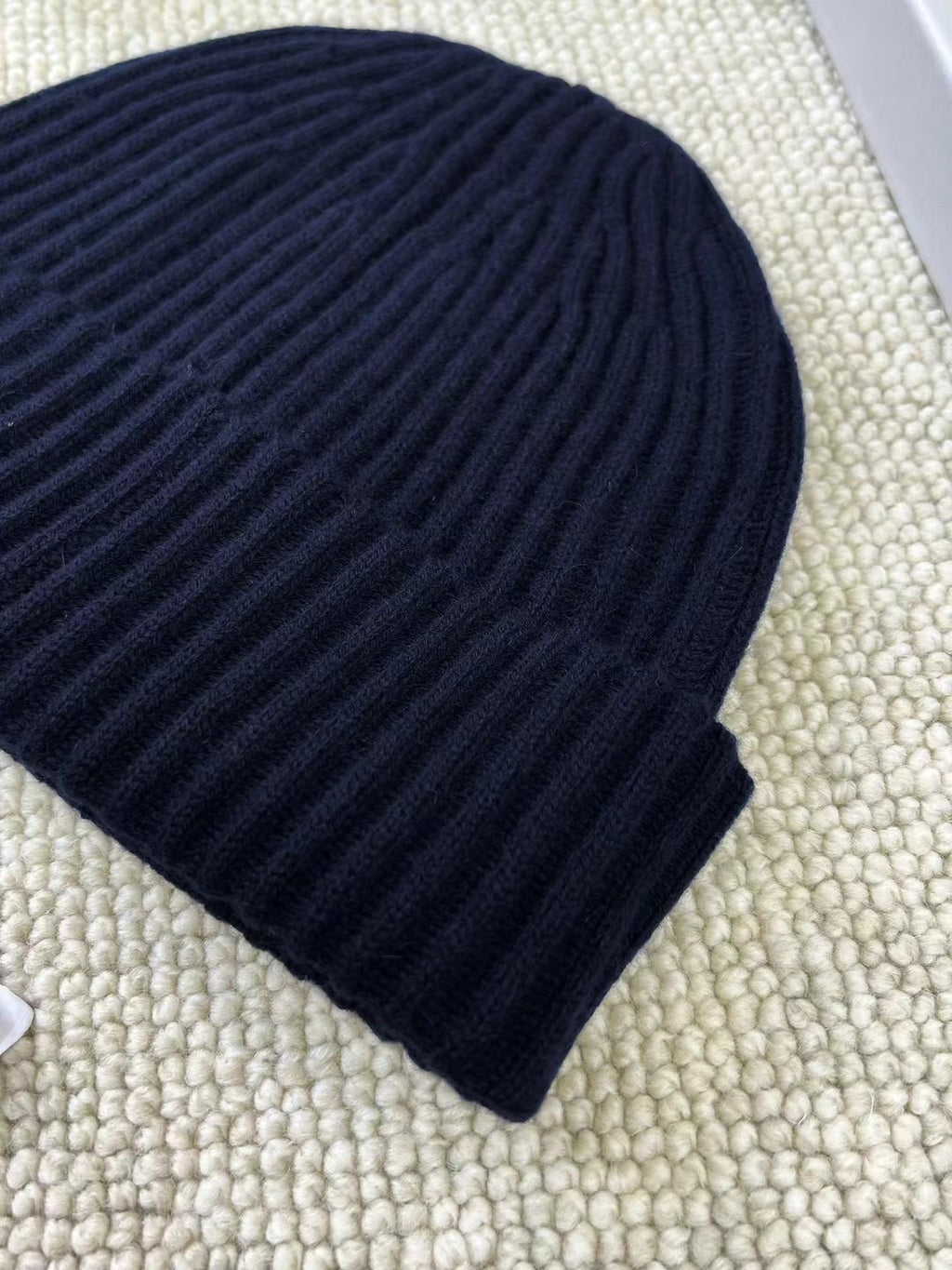 Brunello Cucinelli - Kaschmir Muetze gerippt – Luxus Winter Beanie in Dunkelblau