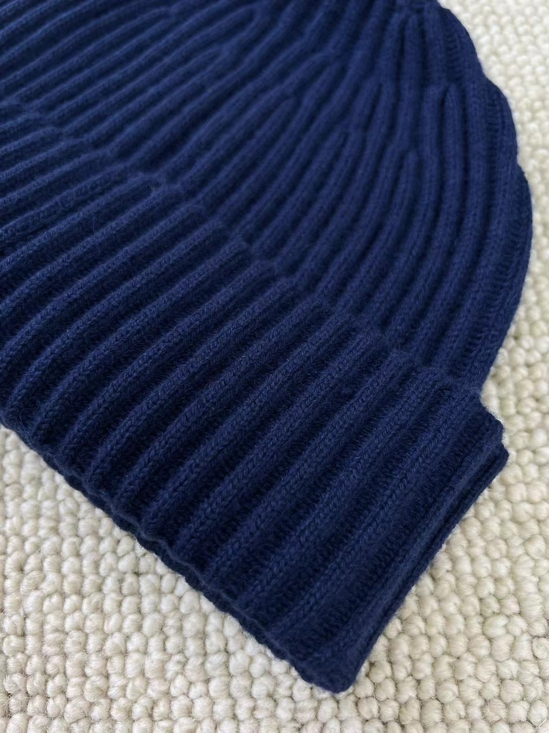 Brunello Cucinelli – Geripptes Cashmere-Beanie in Navy