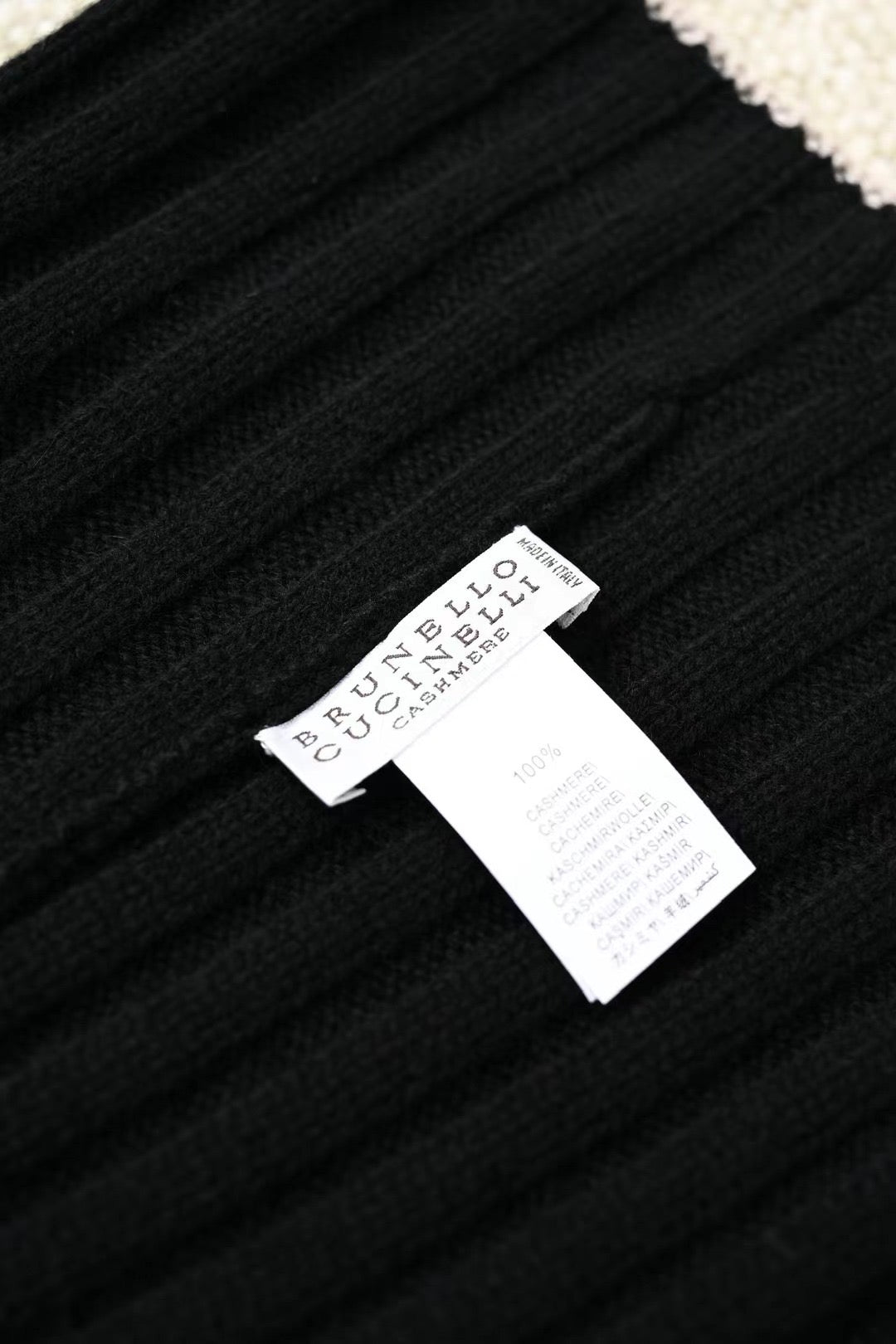 Brunello Cucinelli – Geripptes Cashmere-Beanie mit Glanzapplikation