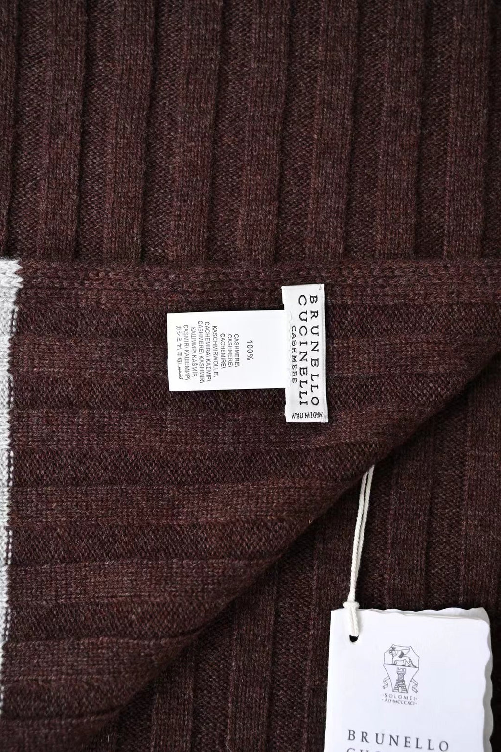 Brunello Cucinelli – Geripptes Cashmere-Beanie mit silberner Kontrastkante