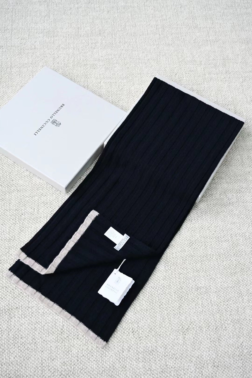 Brunello Cucinelli – Geripptes Beanie aus Cashmere mit Kontrastkante