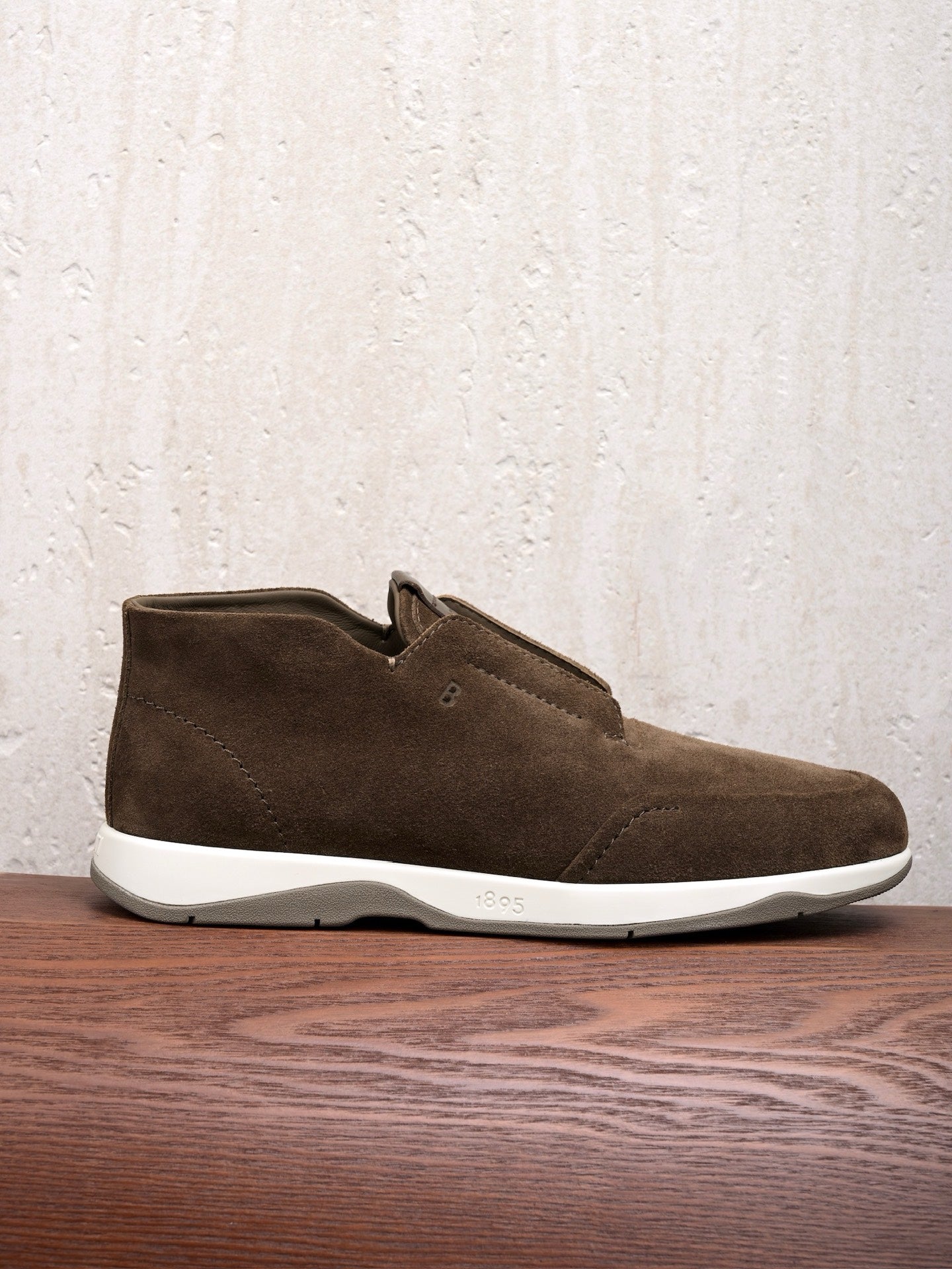 BERLUTI – Dunkelbrauner Slip-On-Sneaker aus Veloursleder mit geprägter