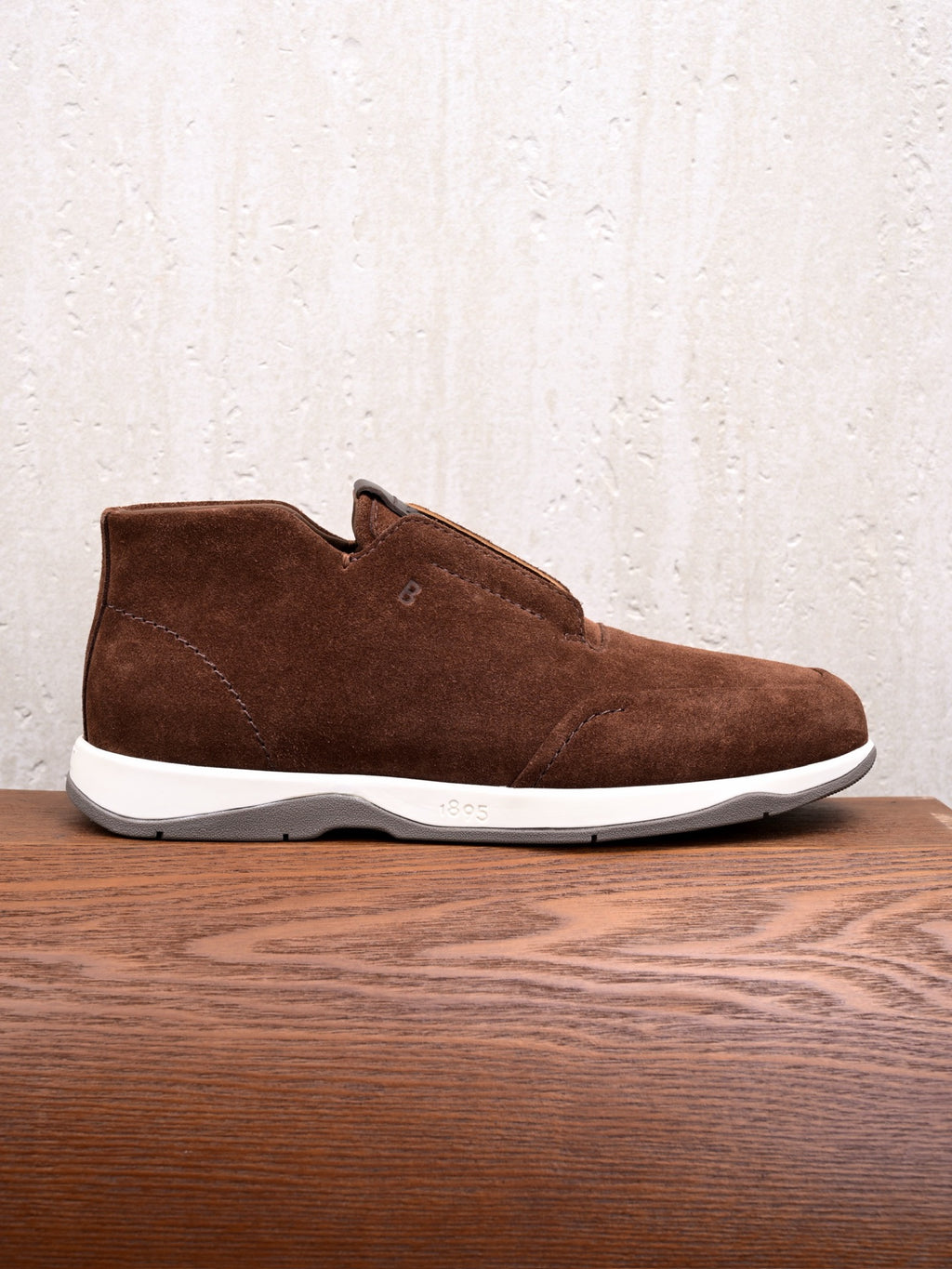 BERLUTI – Brauner Slip-On-Sneaker aus Veloursleder mit geprägter