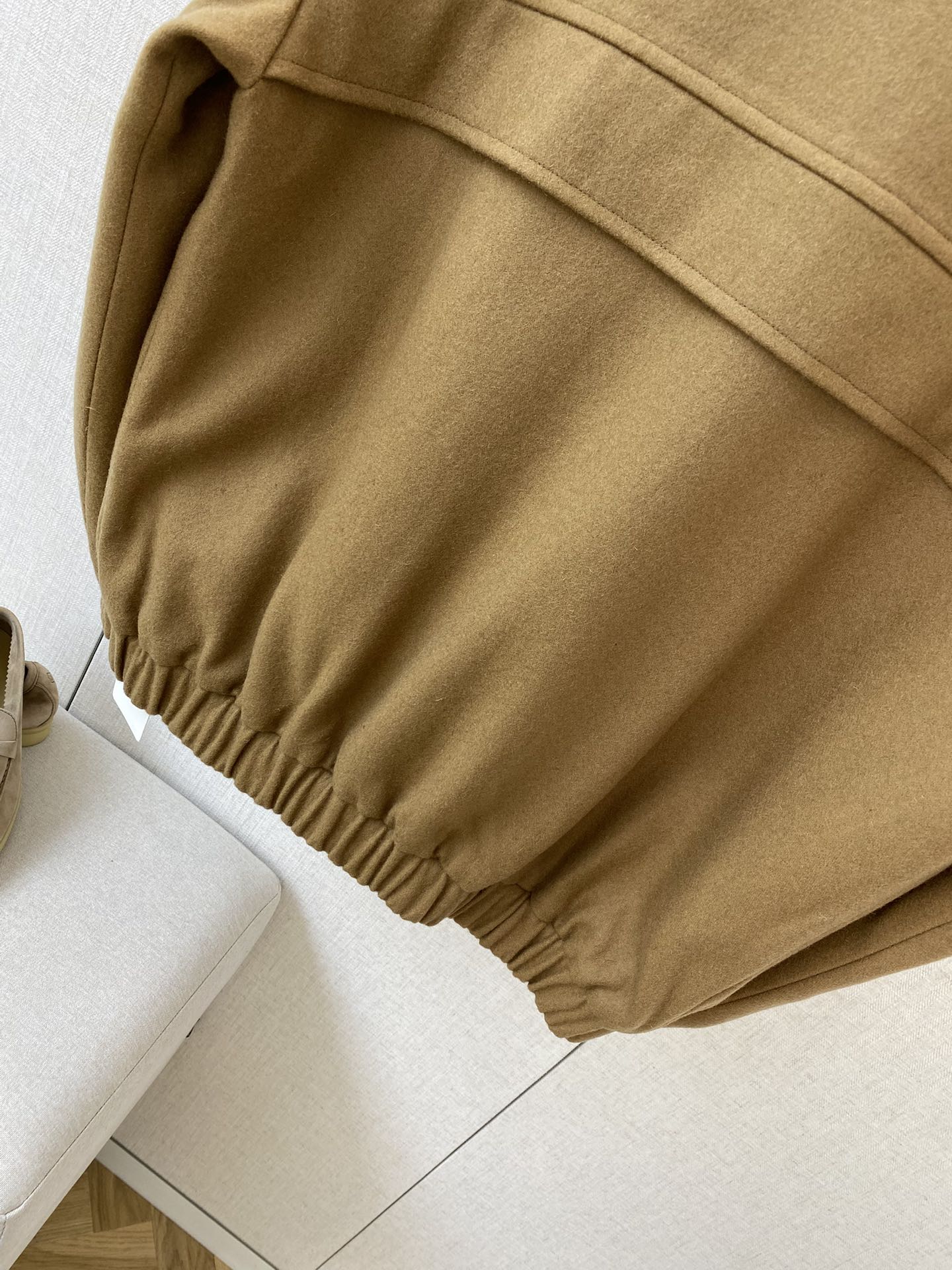 Loro Piana Braune Herren Jacke mit Druckknoepfen und Brusttaschen aus strapazierfaehigem Material