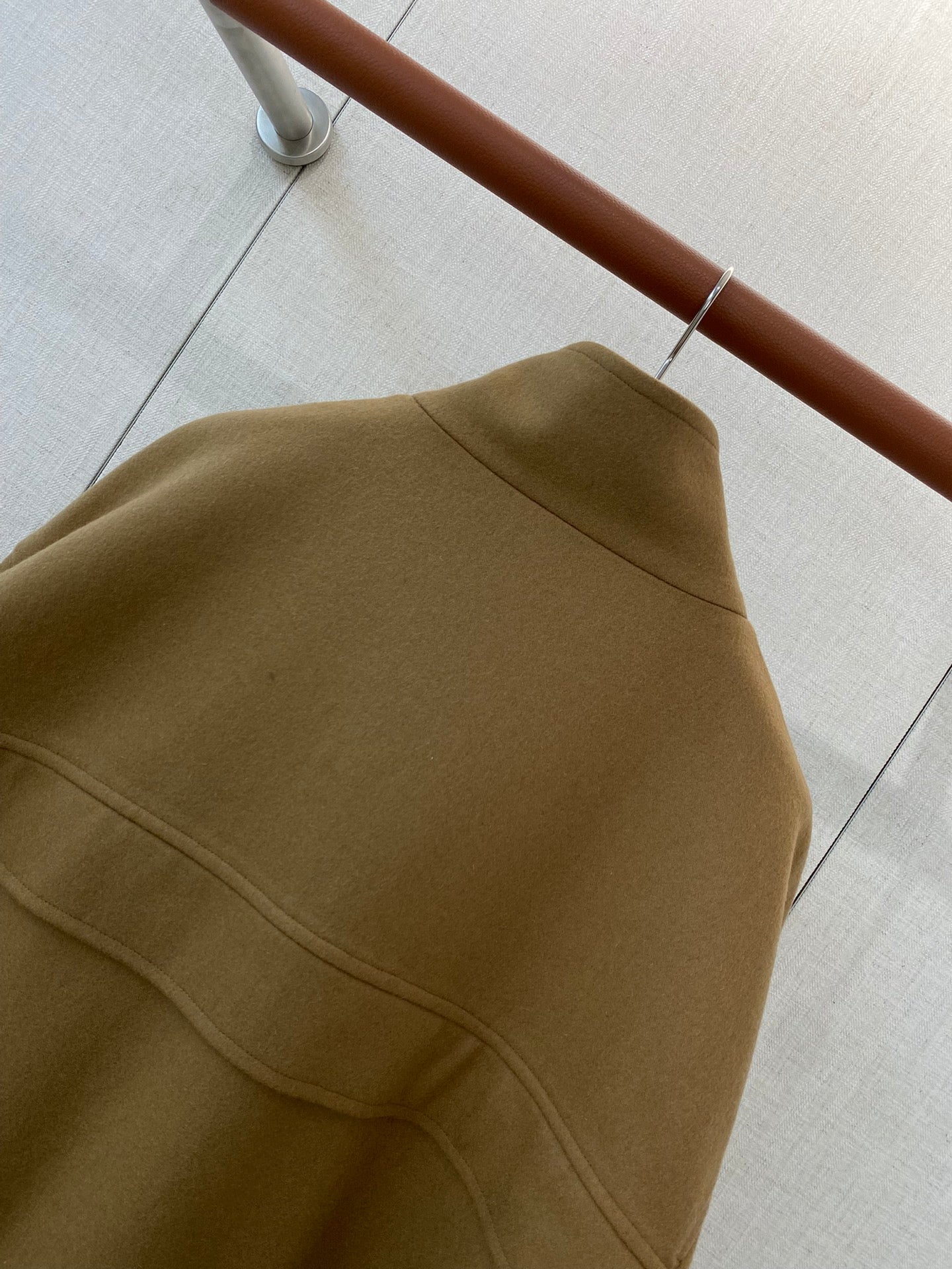 Loro Piana Braune Herren Jacke mit Druckknoepfen und Brusttaschen aus strapazierfaehigem Material