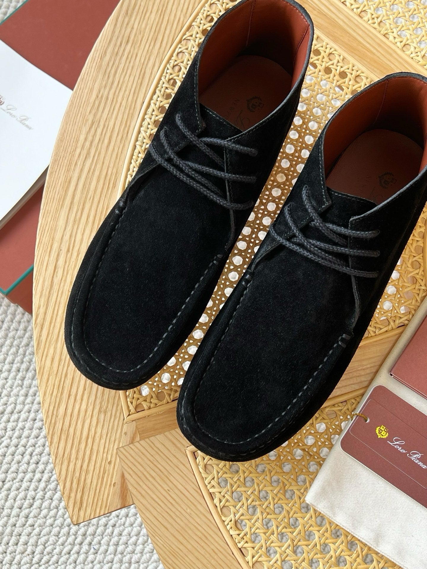 Loro Piana – Chukka-Boots aus schwarzem Wildleder