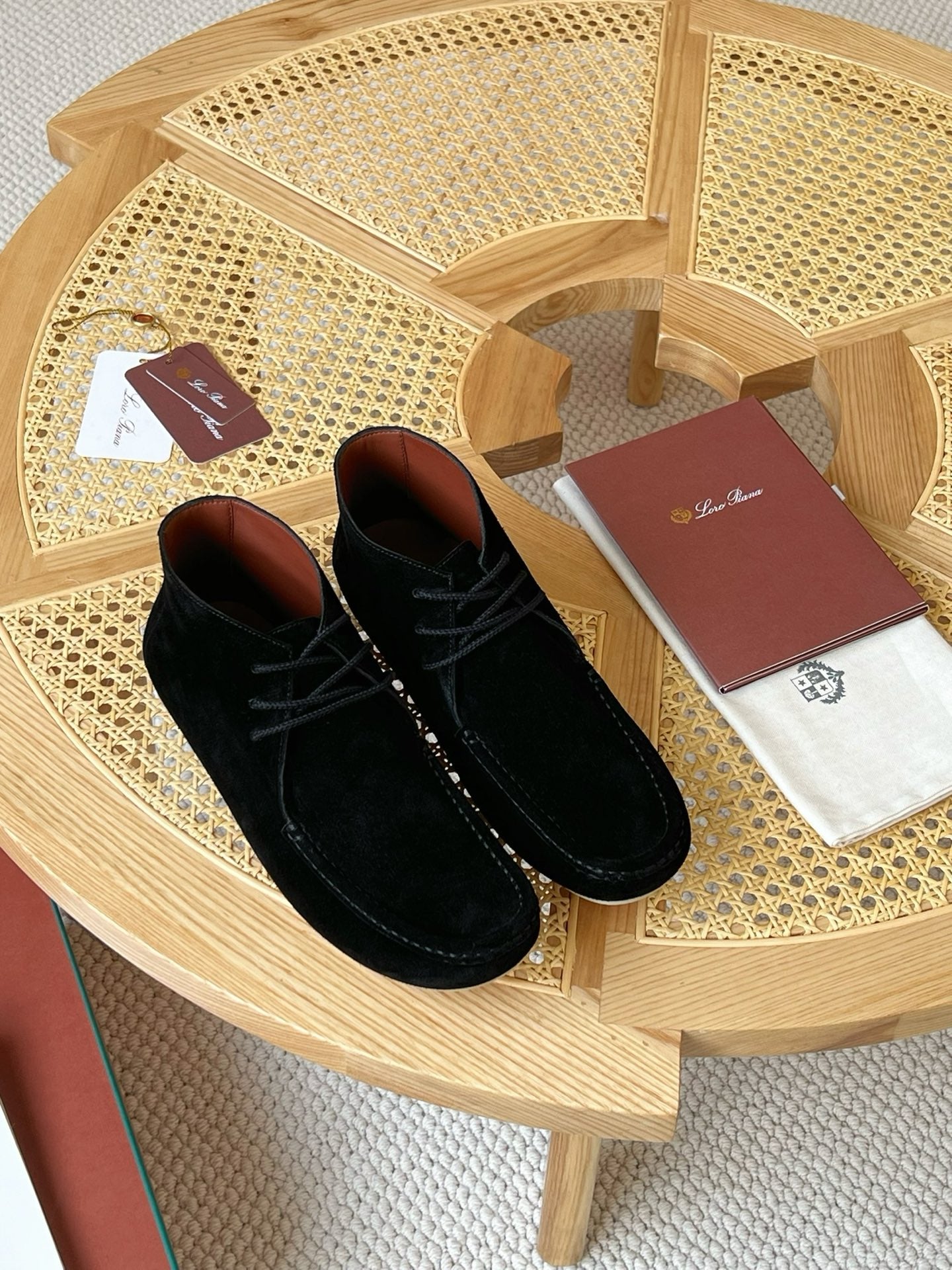 Loro Piana – Chukka-Boots aus schwarzem Wildleder