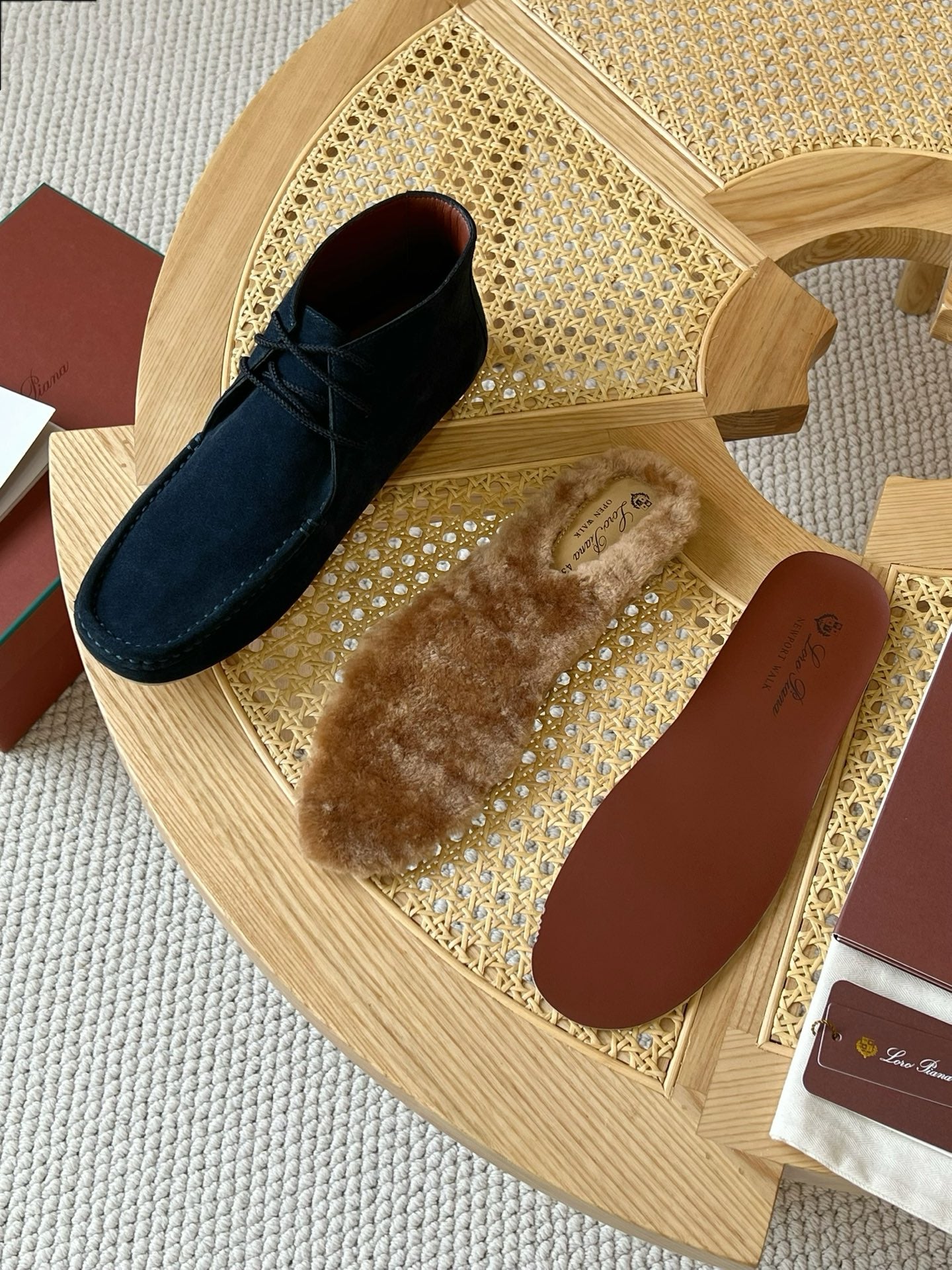 Loro Piana – Elegante Chukka-Boots aus Wildleder in Navy