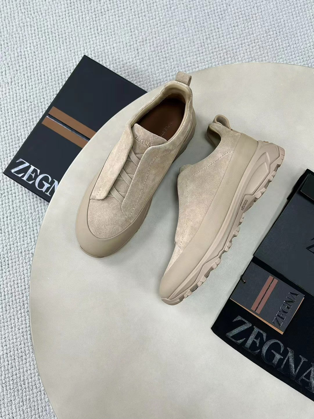 Eleganter Herren-Slip-On mit Wildleder