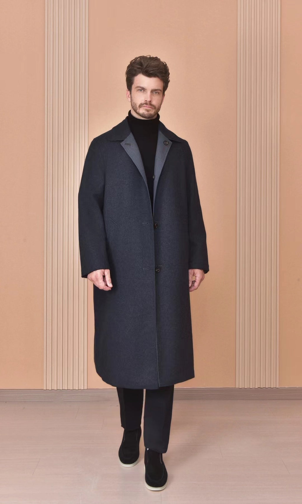 Loro Piana Mantel in Grau – Eleganter Langer Wintermantel mit Gürtel