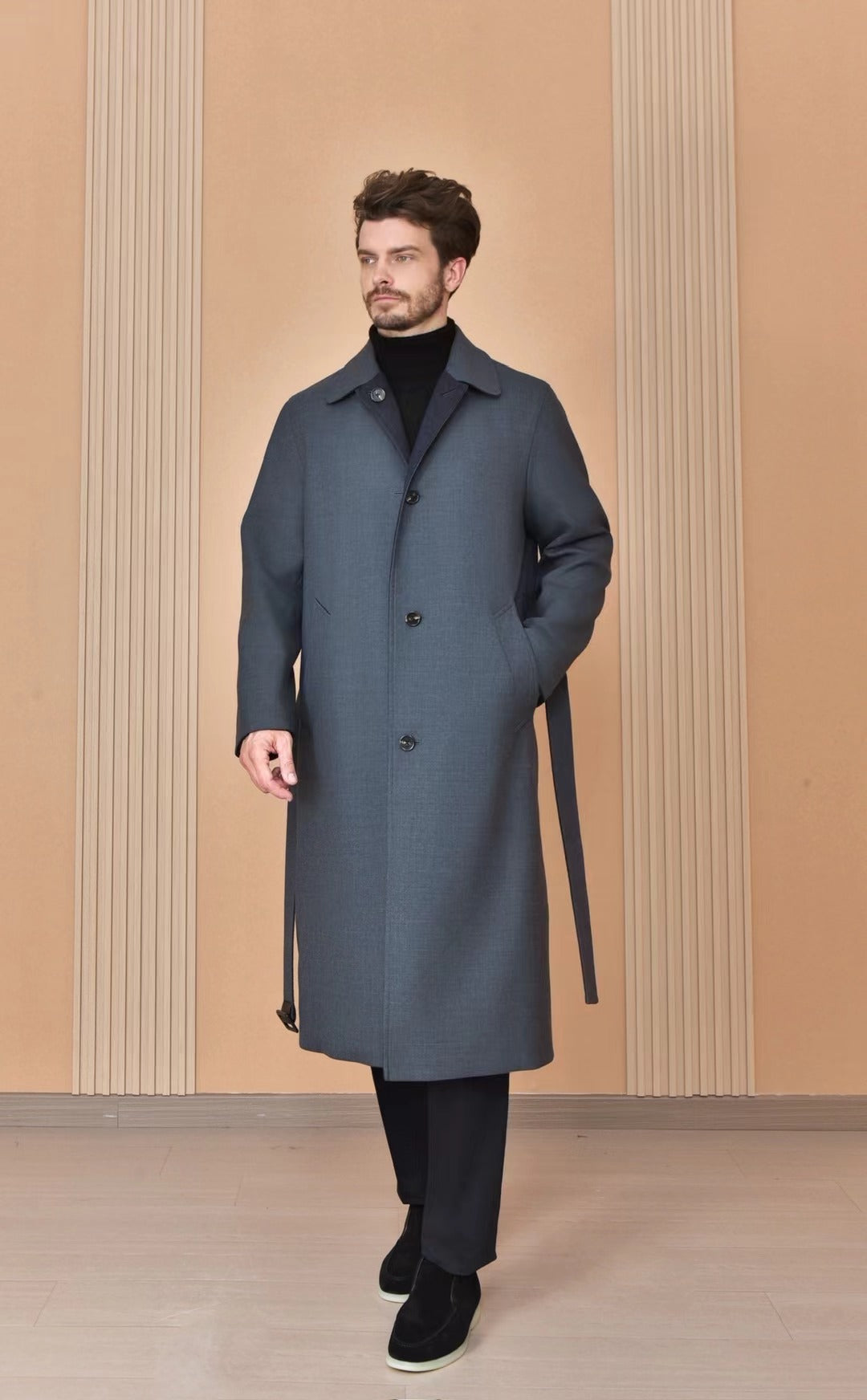 Loro Piana Mantel in Grau – Eleganter Langer Wintermantel mit Gürtel