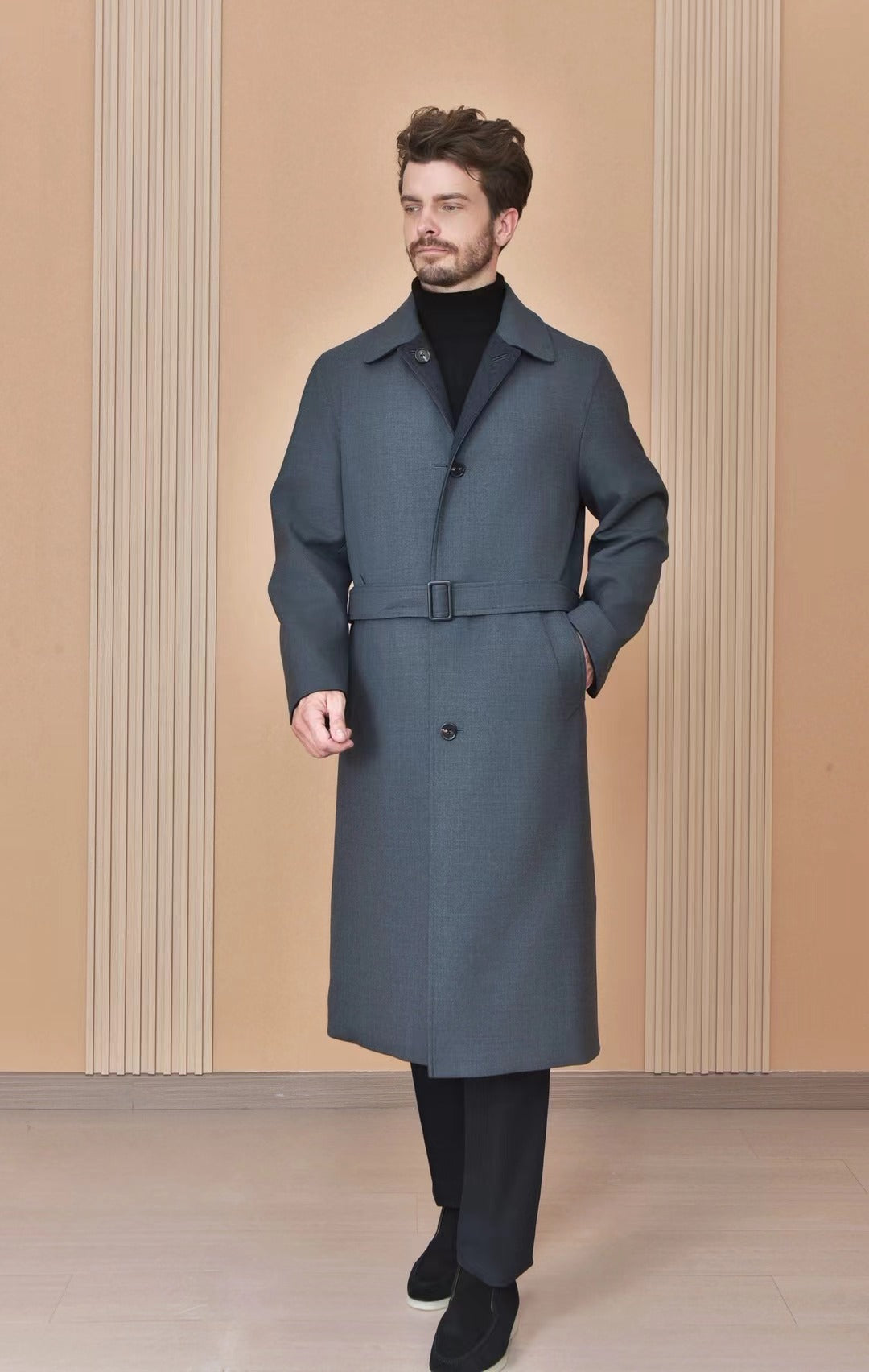 Loro Piana Mantel in Grau – Eleganter Langer Wintermantel mit Gürtel