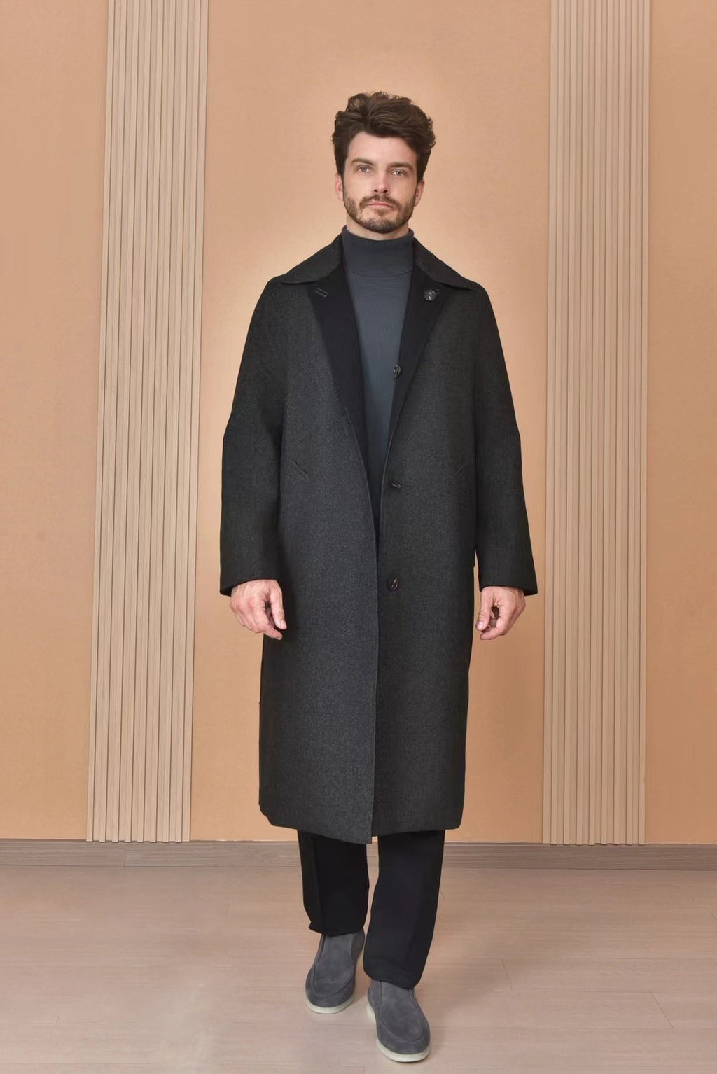 Loro Piana Mantel in Schwarz – Eleganter Langer Wintermantel