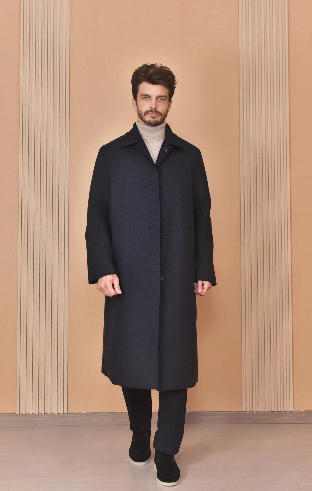 Loro Piana Mantel in Dunkelblau – Eleganter Woll-Look