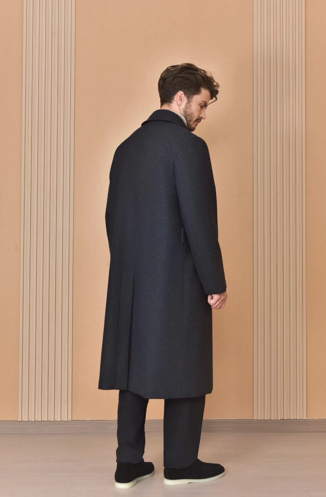 Loro Piana Mantel in Dunkelblau – Eleganter Woll-Look