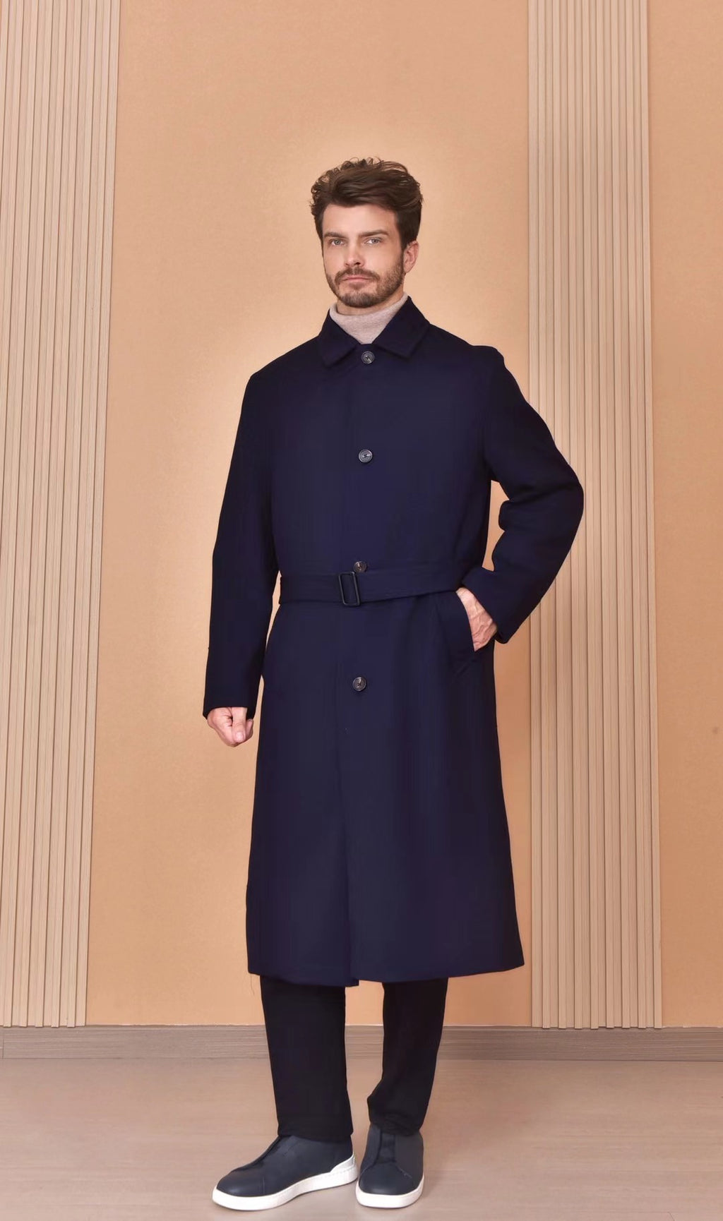 Loro Piana Mantel in Dunkelblau – Eleganter Woll-Look