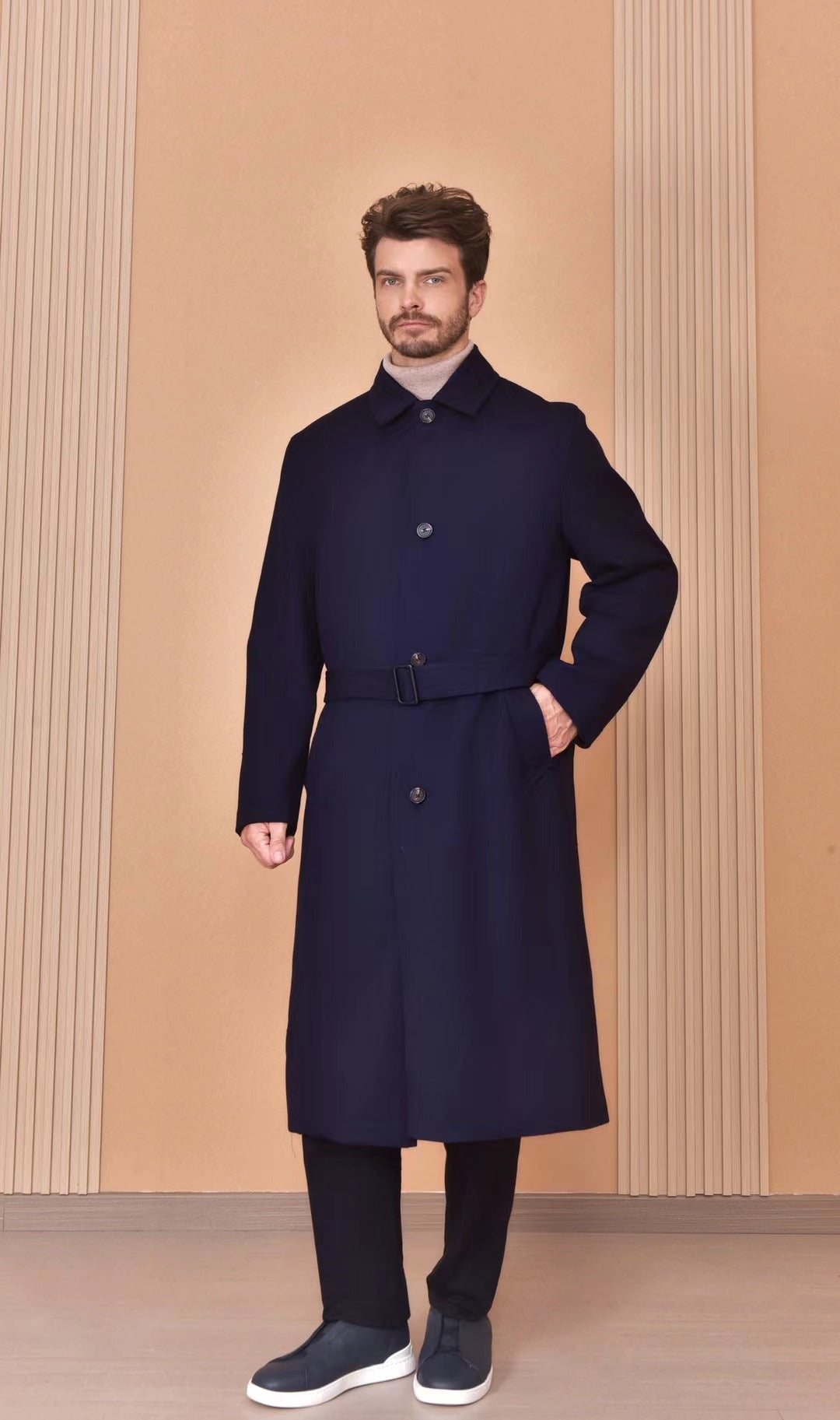 Loro Piana Mantel in Dunkelblau – Eleganter Woll-Look