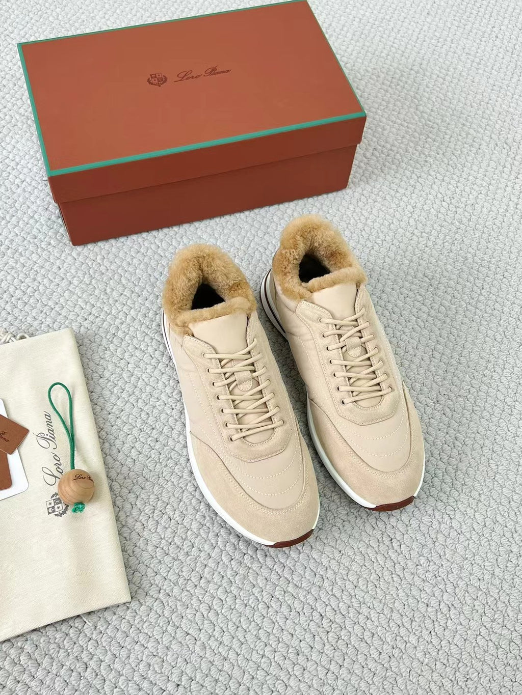Loro Piana – Sneaker aus Wildleder und Leder mit Kaschmirfutter in Beige Herren
