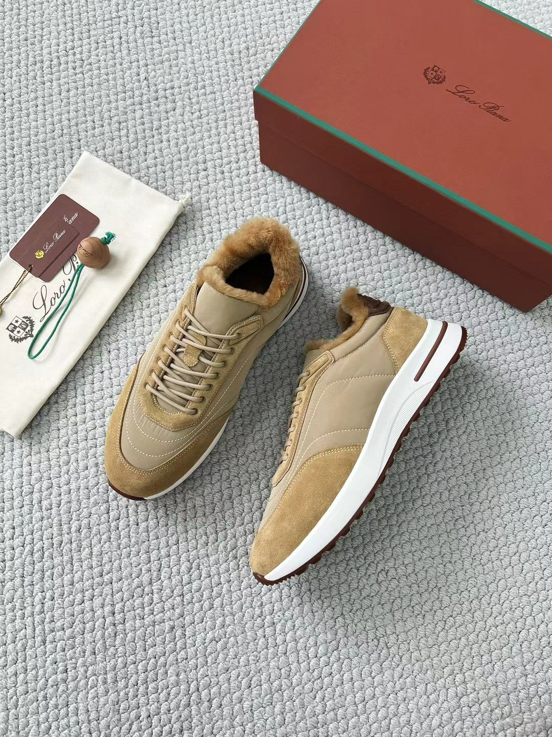 Loro Piana – Sneaker aus Wildleder und Leder mit Kaschmirfutter in Beige Herren